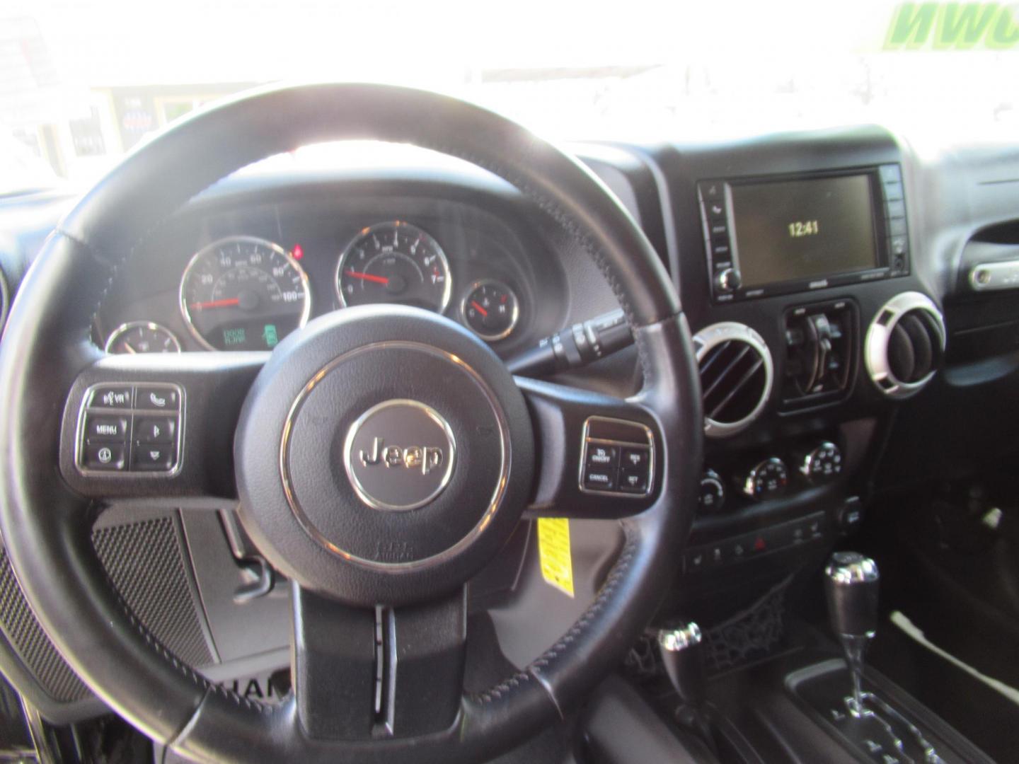 2016 Black /Black Jeep Wrangler Unlimited Sahara 4WD (1C4BJWEG3GL) with an 3.6L V6 DOHC 24V FFV engine, Automatic transmission, located at 1511 North Shepherd Dr., Houston, TX, 77008, (281) 657-1221, 29.798361, -95.412560 - 2016 Jeep Wrangler Unlimited Sahara 117,255 mi VIN: 1C4BJWEG3GL173289 Vehicle Details 4 Door Wagon/Sport Utility 3.6L V6 F DOHC 24V Gasoline Rear wheel drive w/ 4X4 - Photo#5