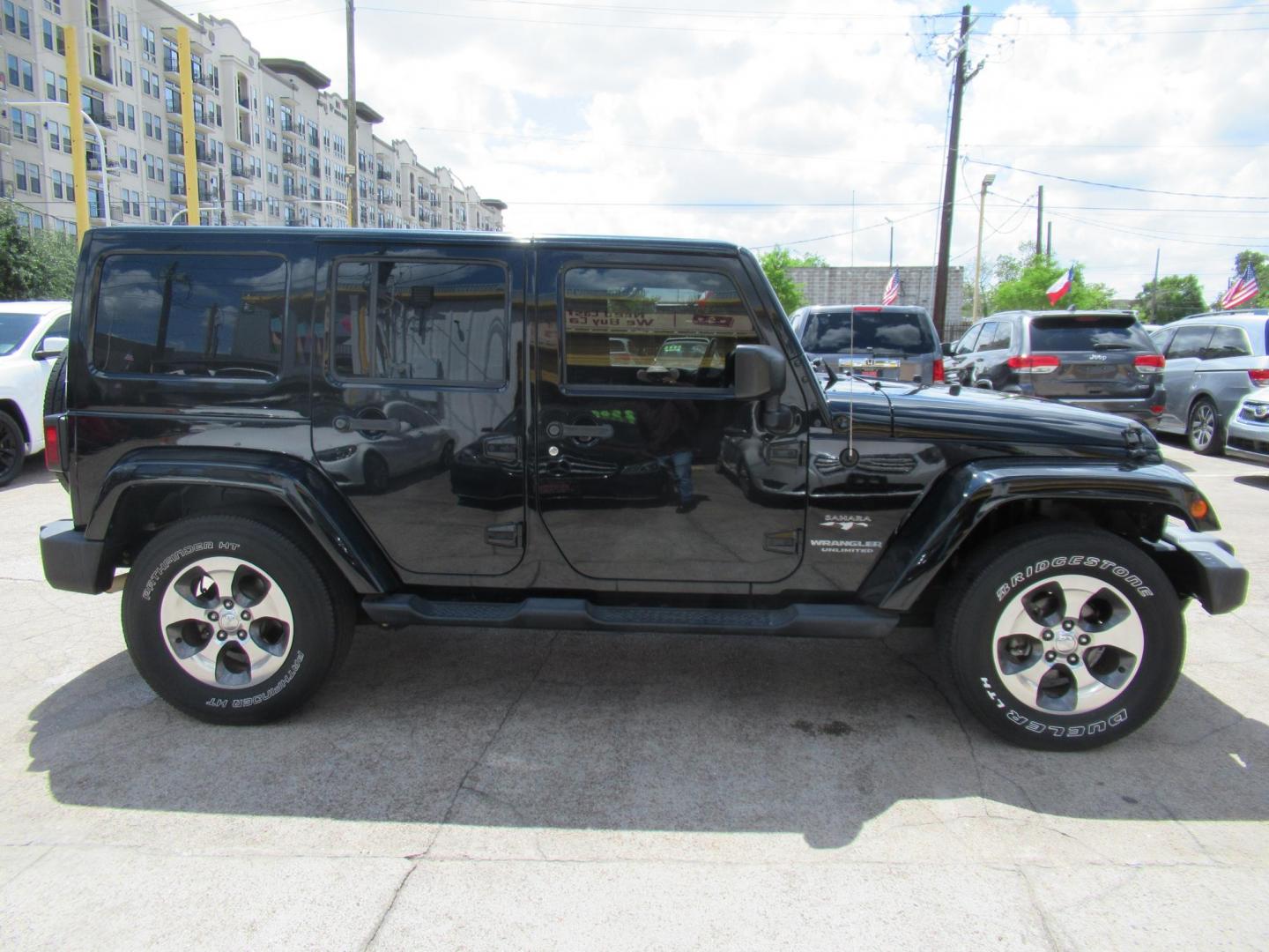 2016 Black /Black Jeep Wrangler Unlimited Sahara 4WD (1C4BJWEG3GL) with an 3.6L V6 DOHC 24V FFV engine, Automatic transmission, located at 1511 North Shepherd Dr., Houston, TX, 77008, (281) 657-1221, 29.798361, -95.412560 - 2016 Jeep Wrangler Unlimited Sahara 117,255 mi VIN: 1C4BJWEG3GL173289 Vehicle Details 4 Door Wagon/Sport Utility 3.6L V6 F DOHC 24V Gasoline Rear wheel drive w/ 4X4 - Photo#21