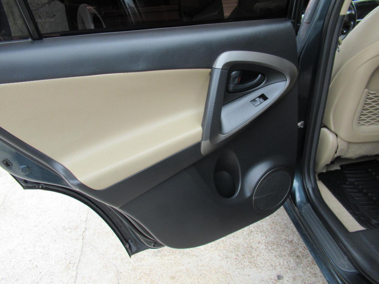 2009 Green /Tan Toyota RAV4 Limited I4 4WD (JTMBF31V395) with an 2.4L L4 DOHC 16V engine, 4-Speed Automatic transmission, located at 1511 North Shepherd Dr., Houston, TX, 77008, (281) 657-1221, 29.798361, -95.412560 - 2009 Toyota Rav4 Limited 172,904 mi VIN: JTMBF31V395011223 Vehicle Details 4 Door Wagon/Sport Utility 2.5L I4 F DOHC 16V Gasoline All wheel drive - Photo#9