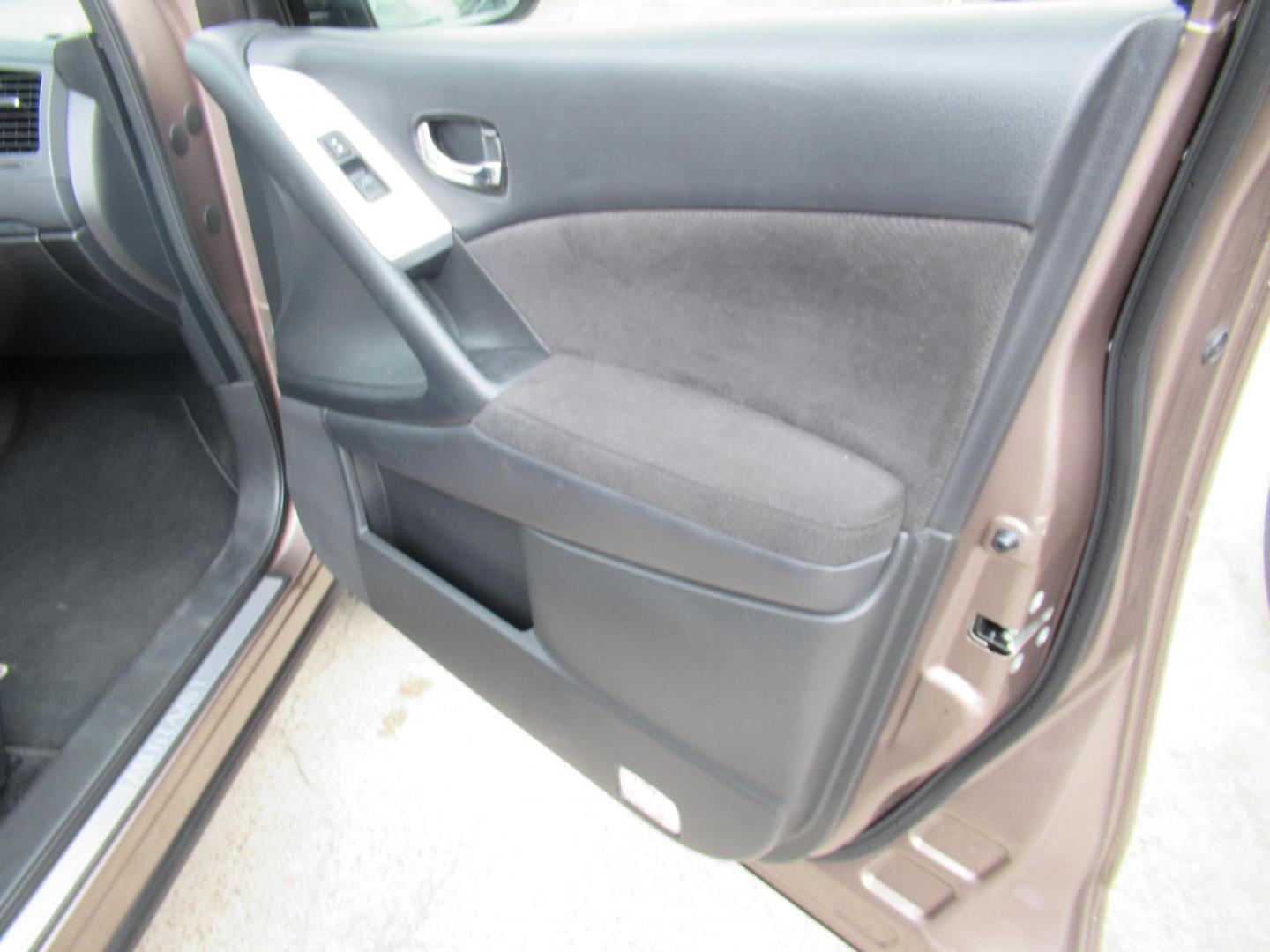 2014 Brown /Black Nissan Murano SL AWD (JN8AZ1MW1EW) with an 3.5L V6 DOHC 24V engine, Continuously Variable Transmission transmission, located at 1511 North Shepherd Dr., Houston, TX, 77008, (281) 657-1221, 29.798361, -95.412560 - 2014 Nissan Murano SV 126,909 mi VIN: JN8AZ1MW1EW511711 Original Window Sticker Vehicle Details 4 Door Wagon/Sport Utility 3.5L V6 F DOHC 24V Gasoline All wheel drive - Photo#14