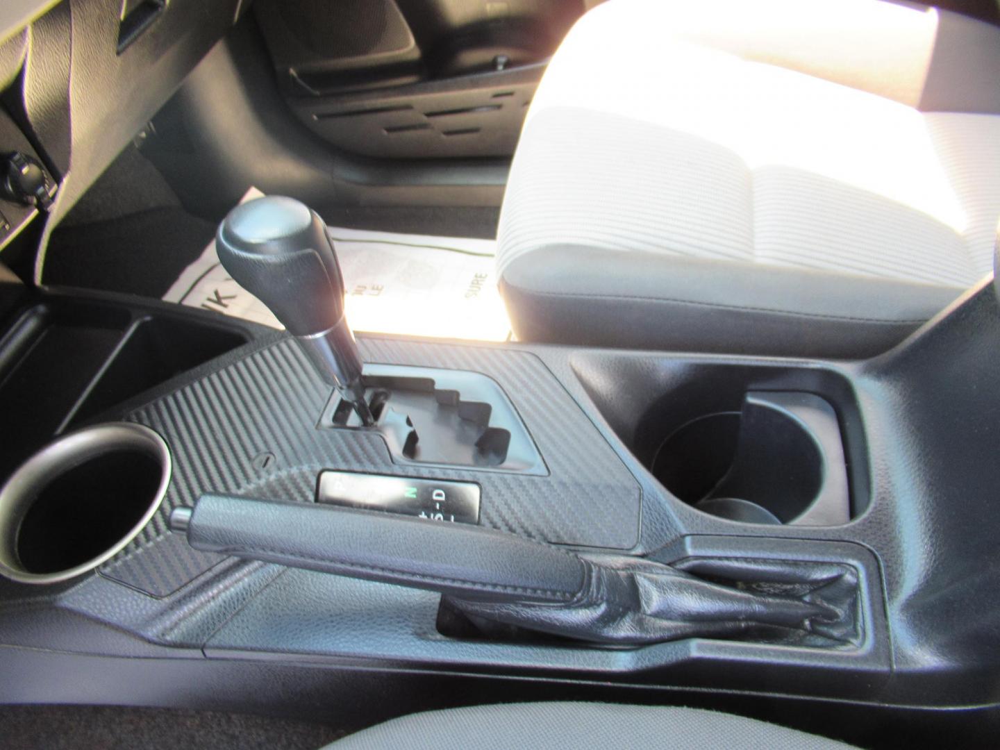 2015 Silver /Black Toyota RAV4 LE FWD (JTMZFREV0FD) with an 2.5L L4 DOHC 16V engine, 6-Speed Automatic transmission, located at 1511 North Shepherd Dr., Houston, TX, 77008, (281) 657-1221, 29.798361, -95.412560 - 2015 Toyota Rav4 LE 132,133 mi VIN: JTMZFREV0FD078567 Vehicle Details 4 Door Wagon/Sport Utility 2.5L I4 F DOHC 16V Gasoline Front wheel drive - Photo#5