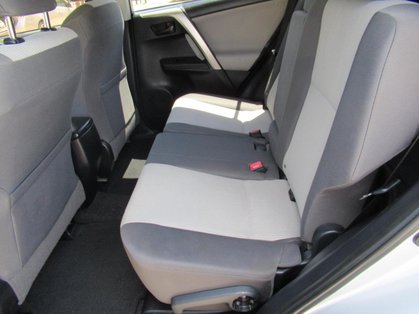 2015 Silver /Black Toyota RAV4 LE FWD (JTMZFREV0FD) with an 2.5L L4 DOHC 16V engine, 6-Speed Automatic transmission, located at 1511 North Shepherd Dr., Houston, TX, 77008, (281) 657-1221, 29.798361, -95.412560 - 2015 Toyota Rav4 LE 132,133 mi VIN: JTMZFREV0FD078567 Vehicle Details 4 Door Wagon/Sport Utility 2.5L I4 F DOHC 16V Gasoline Front wheel drive - Photo#10