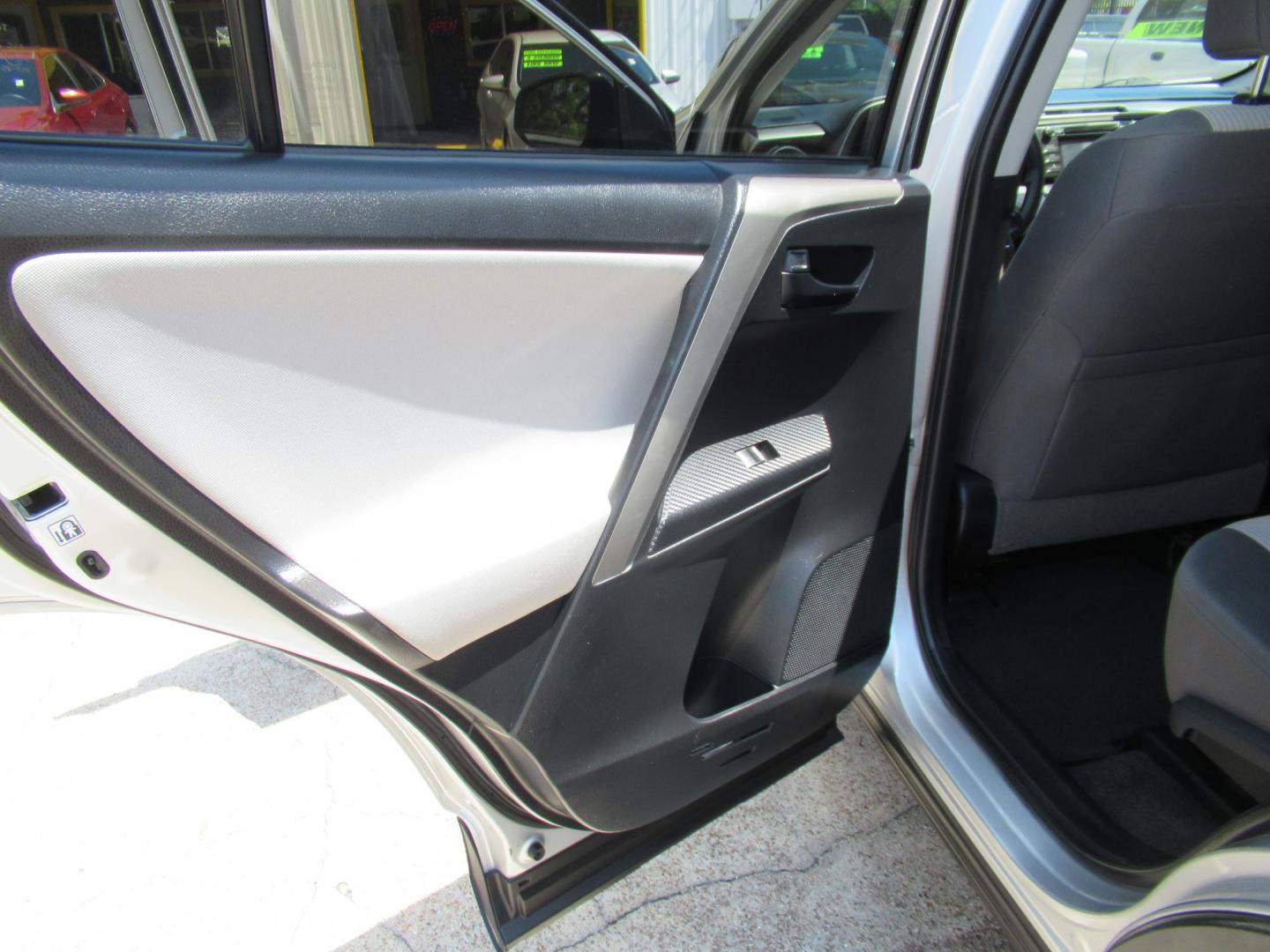 2015 Silver /Black Toyota RAV4 LE FWD (JTMZFREV0FD) with an 2.5L L4 DOHC 16V engine, 6-Speed Automatic transmission, located at 1511 North Shepherd Dr., Houston, TX, 77008, (281) 657-1221, 29.798361, -95.412560 - 2015 Toyota Rav4 LE 132,133 mi VIN: JTMZFREV0FD078567 Vehicle Details 4 Door Wagon/Sport Utility 2.5L I4 F DOHC 16V Gasoline Front wheel drive - Photo#12