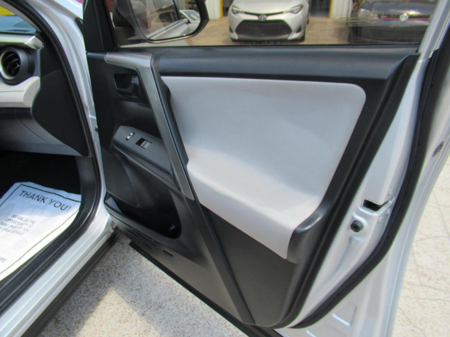 2015 Silver /Black Toyota RAV4 LE FWD (JTMZFREV0FD) with an 2.5L L4 DOHC 16V engine, 6-Speed Automatic transmission, located at 1511 North Shepherd Dr., Houston, TX, 77008, (281) 657-1221, 29.798361, -95.412560 - 2015 Toyota Rav4 LE 132,133 mi VIN: JTMZFREV0FD078567 Vehicle Details 4 Door Wagon/Sport Utility 2.5L I4 F DOHC 16V Gasoline Front wheel drive - Photo#17