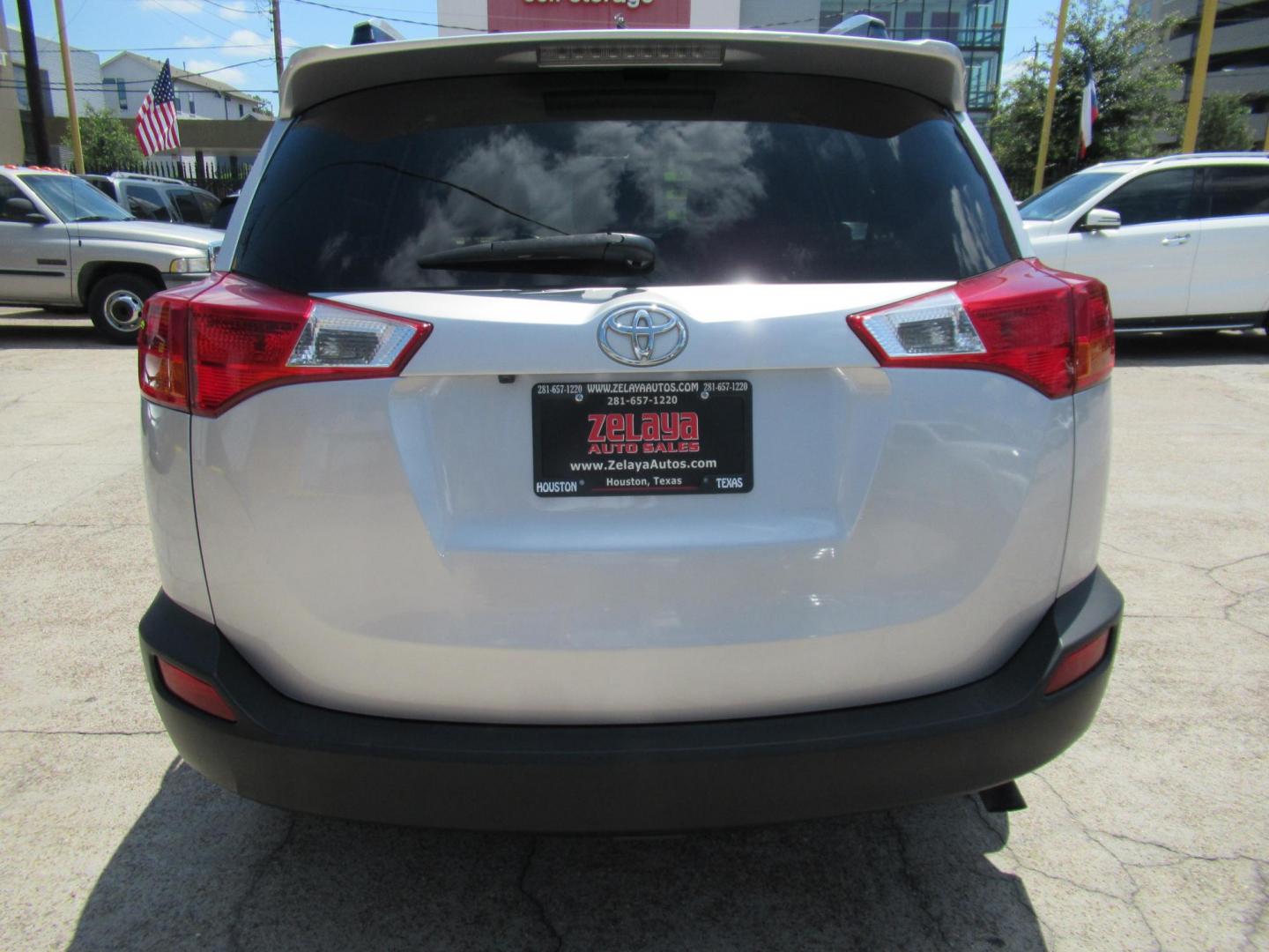 2015 Silver /Black Toyota RAV4 LE FWD (JTMZFREV0FD) with an 2.5L L4 DOHC 16V engine, 6-Speed Automatic transmission, located at 1511 North Shepherd Dr., Houston, TX, 77008, (281) 657-1221, 29.798361, -95.412560 - 2015 Toyota Rav4 LE 132,133 mi VIN: JTMZFREV0FD078567 Vehicle Details 4 Door Wagon/Sport Utility 2.5L I4 F DOHC 16V Gasoline Front wheel drive - Photo#20