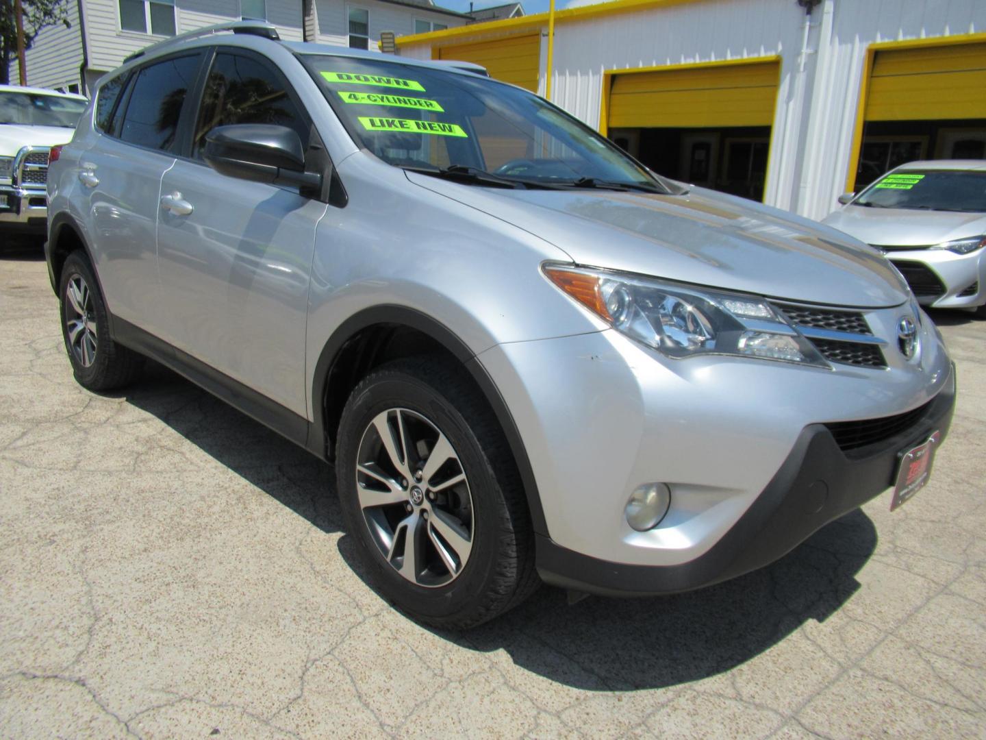 2015 Silver /Black Toyota RAV4 LE FWD (JTMZFREV0FD) with an 2.5L L4 DOHC 16V engine, 6-Speed Automatic transmission, located at 1511 North Shepherd Dr., Houston, TX, 77008, (281) 657-1221, 29.798361, -95.412560 - 2015 Toyota Rav4 LE 132,133 mi VIN: JTMZFREV0FD078567 Vehicle Details 4 Door Wagon/Sport Utility 2.5L I4 F DOHC 16V Gasoline Front wheel drive - Photo#23