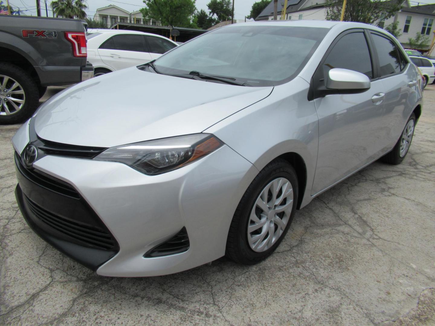 2019 Silver /Black Toyota Corolla SE CVT (2T1BURHEXKC) with an 1.8L L4 DOHC 16V engine, CVT transmission, located at 1511 North Shepherd Dr., Houston, TX, 77008, (281) 657-1221, 29.798361, -95.412560 - 2019 Toyota Corolla LE 136,244 mi VIN: 2T1BURHEXKC167508 Original Window Sticker Vehicle Details Sedan 4 DR 1.8L I4 F DOHC 16V Gasoline Front wheel drive- Photo#0