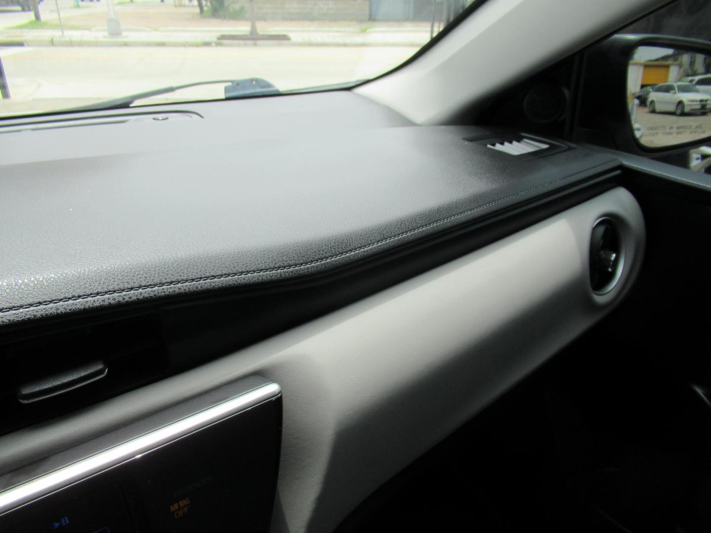 2019 Silver /Black Toyota Corolla SE CVT (2T1BURHEXKC) with an 1.8L L4 DOHC 16V engine, CVT transmission, located at 1511 North Shepherd Dr., Houston, TX, 77008, (281) 657-1221, 29.798361, -95.412560 - 2019 Toyota Corolla LE 136,244 mi VIN: 2T1BURHEXKC167508 Original Window Sticker Vehicle Details Sedan 4 DR 1.8L I4 F DOHC 16V Gasoline Front wheel drive- Photo#4