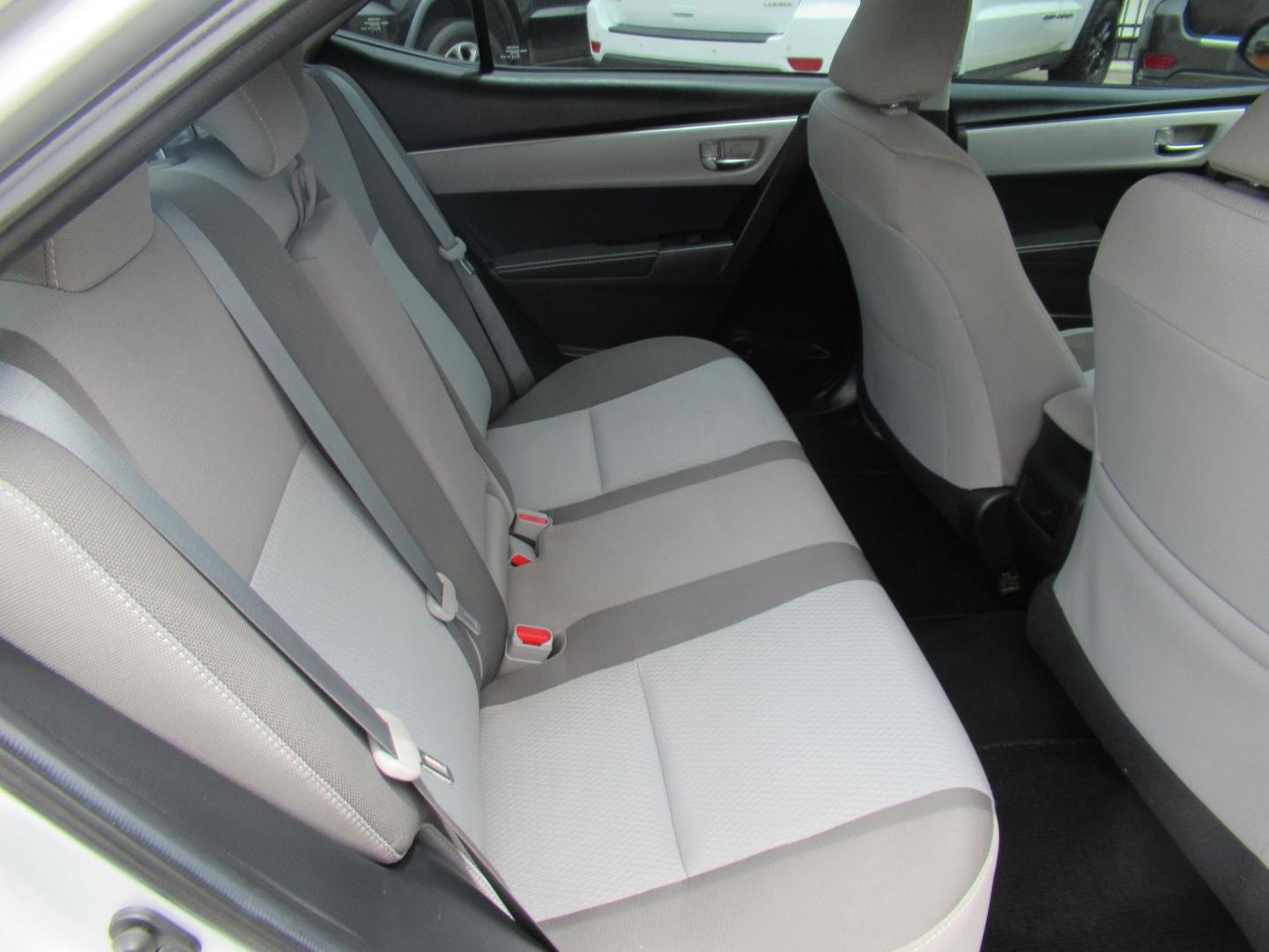 2019 Silver /Black Toyota Corolla SE CVT (2T1BURHEXKC) with an 1.8L L4 DOHC 16V engine, CVT transmission, located at 1511 North Shepherd Dr., Houston, TX, 77008, (281) 657-1221, 29.798361, -95.412560 - 2019 Toyota Corolla LE 136,244 mi VIN: 2T1BURHEXKC167508 Original Window Sticker Vehicle Details Sedan 4 DR 1.8L I4 F DOHC 16V Gasoline Front wheel drive- Photo#13
