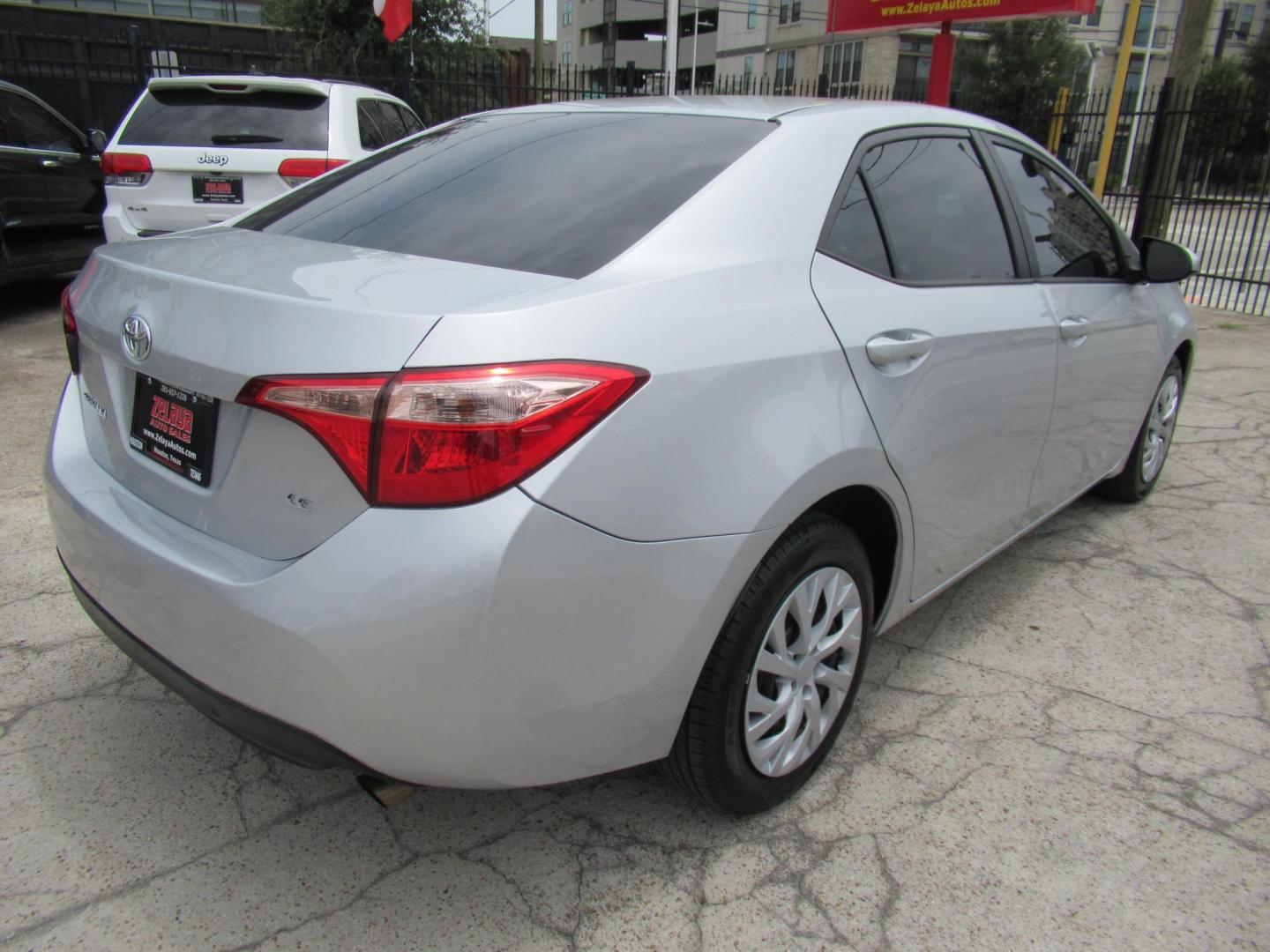 2019 Silver /Black Toyota Corolla SE CVT (2T1BURHEXKC) with an 1.8L L4 DOHC 16V engine, CVT transmission, located at 1511 North Shepherd Dr., Houston, TX, 77008, (281) 657-1221, 29.798361, -95.412560 - 2019 Toyota Corolla LE 136,244 mi VIN: 2T1BURHEXKC167508 Original Window Sticker Vehicle Details Sedan 4 DR 1.8L I4 F DOHC 16V Gasoline Front wheel drive- Photo#17