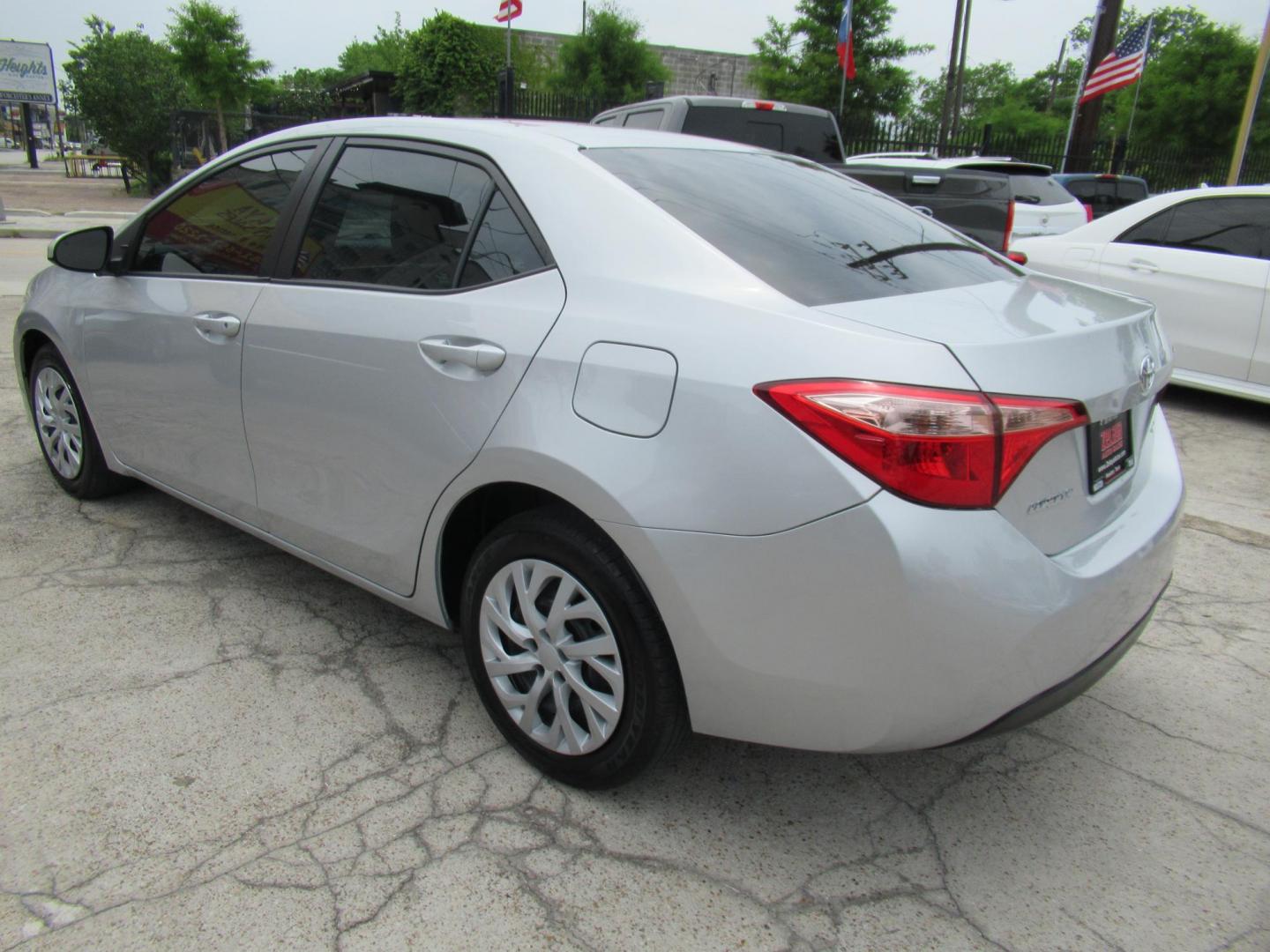 2019 Silver /Black Toyota Corolla SE CVT (2T1BURHEXKC) with an 1.8L L4 DOHC 16V engine, CVT transmission, located at 1511 North Shepherd Dr., Houston, TX, 77008, (281) 657-1221, 29.798361, -95.412560 - 2019 Toyota Corolla LE 136,244 mi VIN: 2T1BURHEXKC167508 Original Window Sticker Vehicle Details Sedan 4 DR 1.8L I4 F DOHC 16V Gasoline Front wheel drive- Photo#19