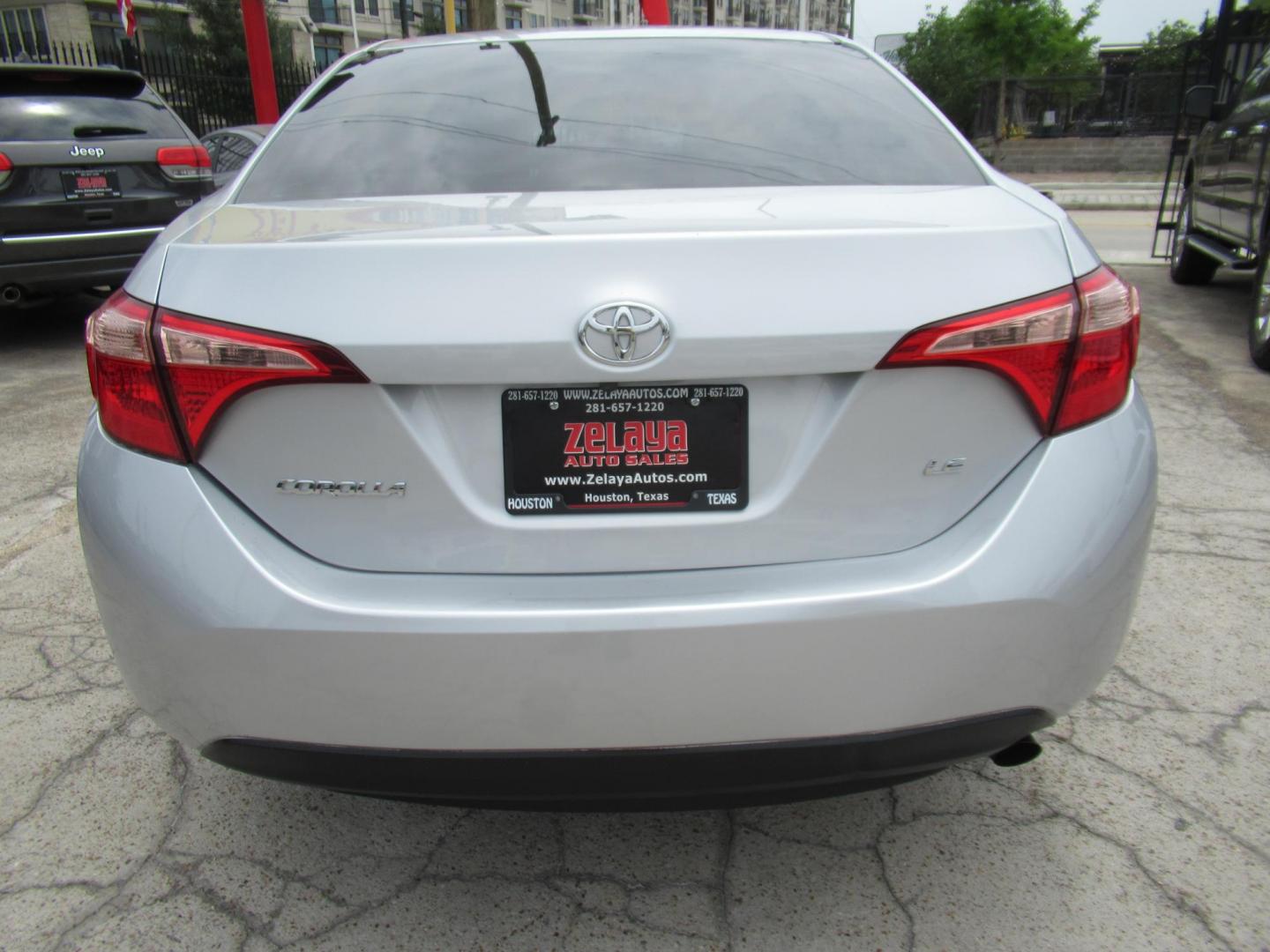 2019 Silver /Black Toyota Corolla SE CVT (2T1BURHEXKC) with an 1.8L L4 DOHC 16V engine, CVT transmission, located at 1511 North Shepherd Dr., Houston, TX, 77008, (281) 657-1221, 29.798361, -95.412560 - 2019 Toyota Corolla LE 136,244 mi VIN: 2T1BURHEXKC167508 Original Window Sticker Vehicle Details Sedan 4 DR 1.8L I4 F DOHC 16V Gasoline Front wheel drive- Photo#18