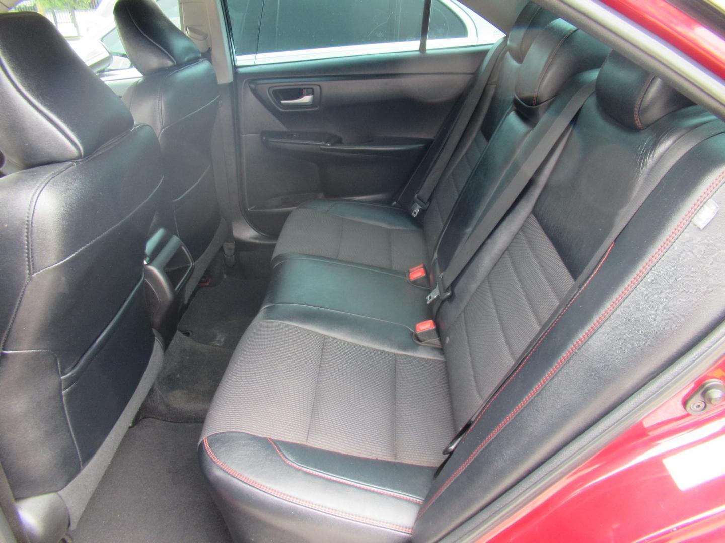 2017 Red /Black Toyota Camry SE (4T1BF1FK1HU) with an 2.5L L4 DOHC 16V engine, 6A transmission, located at 1511 North Shepherd Dr., Houston, TX, 77008, (281) 657-1221, 29.798361, -95.412560 - 2017 Toyota Camry SE 155,815 mi VIN: 4T1BF1FK1HU814132 Vehicle Details Sedan 4 DR 2.5L I4 F DOHC 16V Gasoline Front wheel drive - Photo#2
