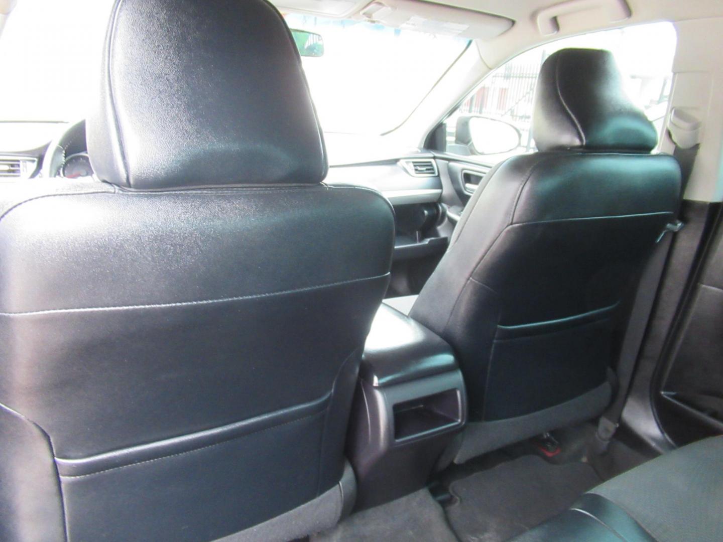 2017 Red /Black Toyota Camry SE (4T1BF1FK1HU) with an 2.5L L4 DOHC 16V engine, 6A transmission, located at 1511 North Shepherd Dr., Houston, TX, 77008, (281) 657-1221, 29.798361, -95.412560 - 2017 Toyota Camry SE 155,815 mi VIN: 4T1BF1FK1HU814132 Vehicle Details Sedan 4 DR 2.5L I4 F DOHC 16V Gasoline Front wheel drive - Photo#4