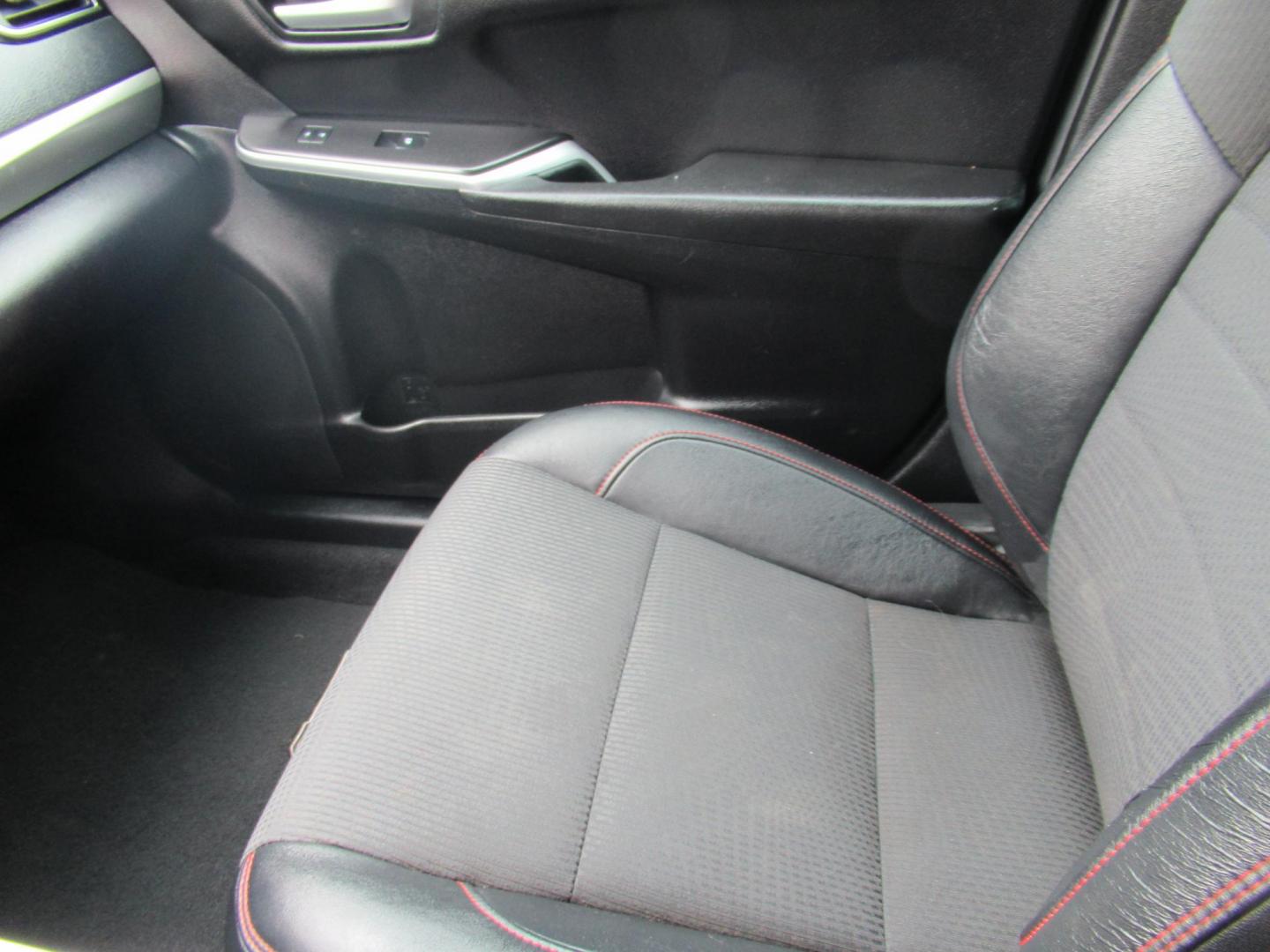 2017 Red /Black Toyota Camry SE (4T1BF1FK1HU) with an 2.5L L4 DOHC 16V engine, 6A transmission, located at 1511 North Shepherd Dr., Houston, TX, 77008, (281) 657-1221, 29.798361, -95.412560 - 2017 Toyota Camry SE 155,815 mi VIN: 4T1BF1FK1HU814132 Vehicle Details Sedan 4 DR 2.5L I4 F DOHC 16V Gasoline Front wheel drive - Photo#6
