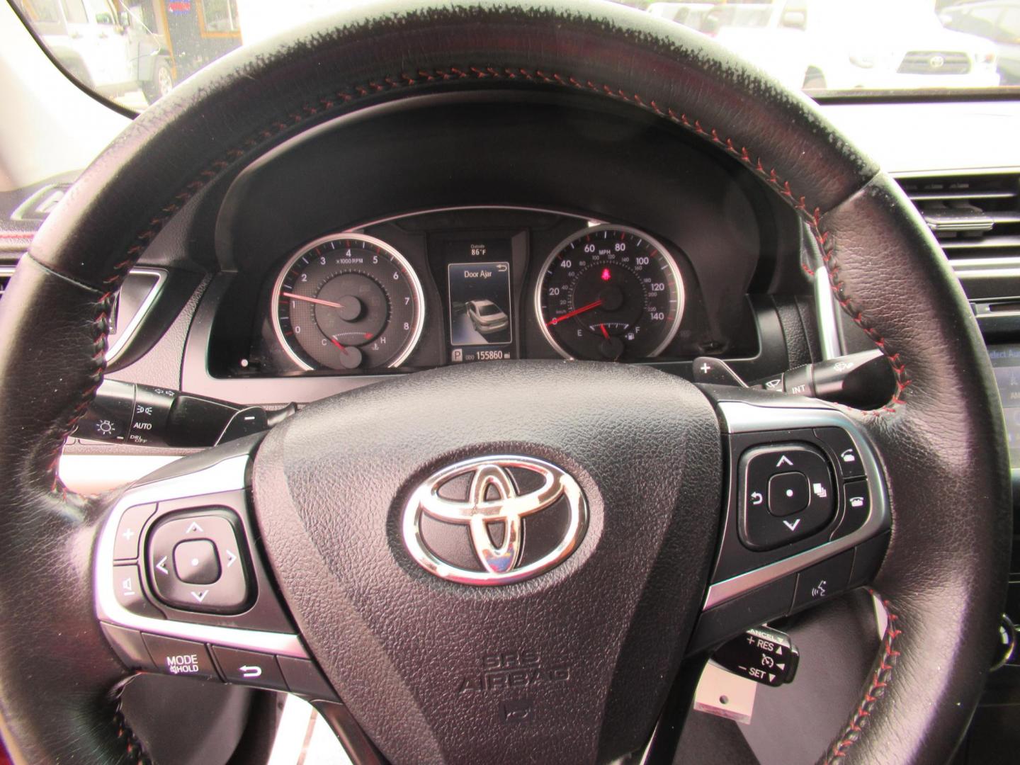 2017 Red /Black Toyota Camry SE (4T1BF1FK1HU) with an 2.5L L4 DOHC 16V engine, 6A transmission, located at 1511 North Shepherd Dr., Houston, TX, 77008, (281) 657-1221, 29.798361, -95.412560 - 2017 Toyota Camry SE 155,815 mi VIN: 4T1BF1FK1HU814132 Vehicle Details Sedan 4 DR 2.5L I4 F DOHC 16V Gasoline Front wheel drive - Photo#12
