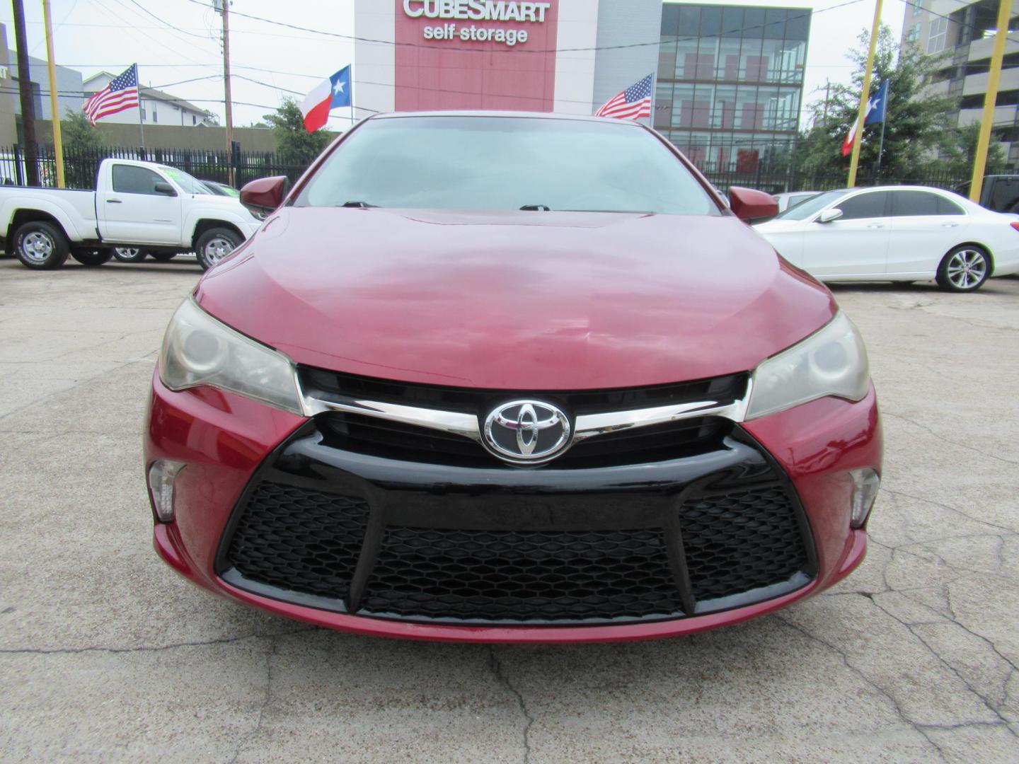 2017 Red /Black Toyota Camry SE (4T1BF1FK1HU) with an 2.5L L4 DOHC 16V engine, 6A transmission, located at 1511 North Shepherd Dr., Houston, TX, 77008, (281) 657-1221, 29.798361, -95.412560 - 2017 Toyota Camry SE 155,815 mi VIN: 4T1BF1FK1HU814132 Vehicle Details Sedan 4 DR 2.5L I4 F DOHC 16V Gasoline Front wheel drive - Photo#19