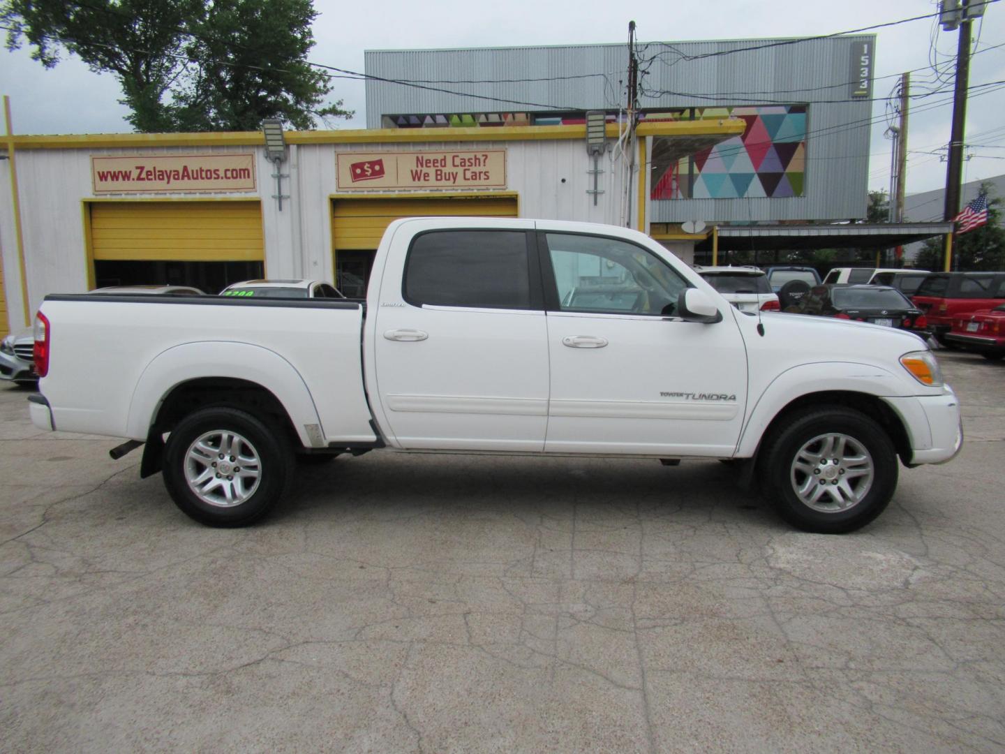 2005 White /Tan Toyota Tundra Limited Double Cab 4WD (5TBDT48125S) with an 4.7L V8 DOHC 32V engine, 5-Speed Automatic Overdrive transmission, located at 1511 North Shepherd Dr., Houston, TX, 77008, (281) 657-1221, 29.798361, -95.412560 - 2005 Toyota Tundra Limited 130,737 mi VIN: 5TBDT48125S483324 Vehicle Details 4 Door Extended Cab Pickup 4.7L V8 F DOHC 32V Gasoline Rear wheel drive w/ 4X4 - Photo#0
