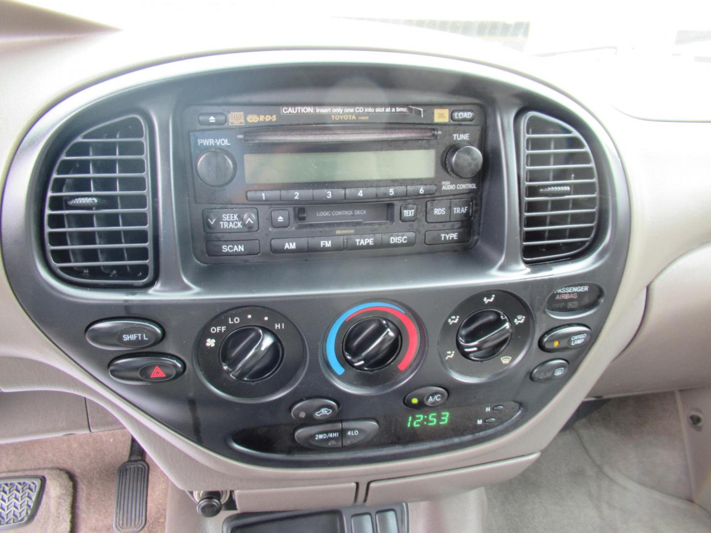 2005 White /Tan Toyota Tundra Limited Double Cab 4WD (5TBDT48125S) with an 4.7L V8 DOHC 32V engine, 5-Speed Automatic Overdrive transmission, located at 1511 North Shepherd Dr., Houston, TX, 77008, (281) 657-1221, 29.798361, -95.412560 - 2005 Toyota Tundra Limited 130,737 mi VIN: 5TBDT48125S483324 Vehicle Details 4 Door Extended Cab Pickup 4.7L V8 F DOHC 32V Gasoline Rear wheel drive w/ 4X4 - Photo#17