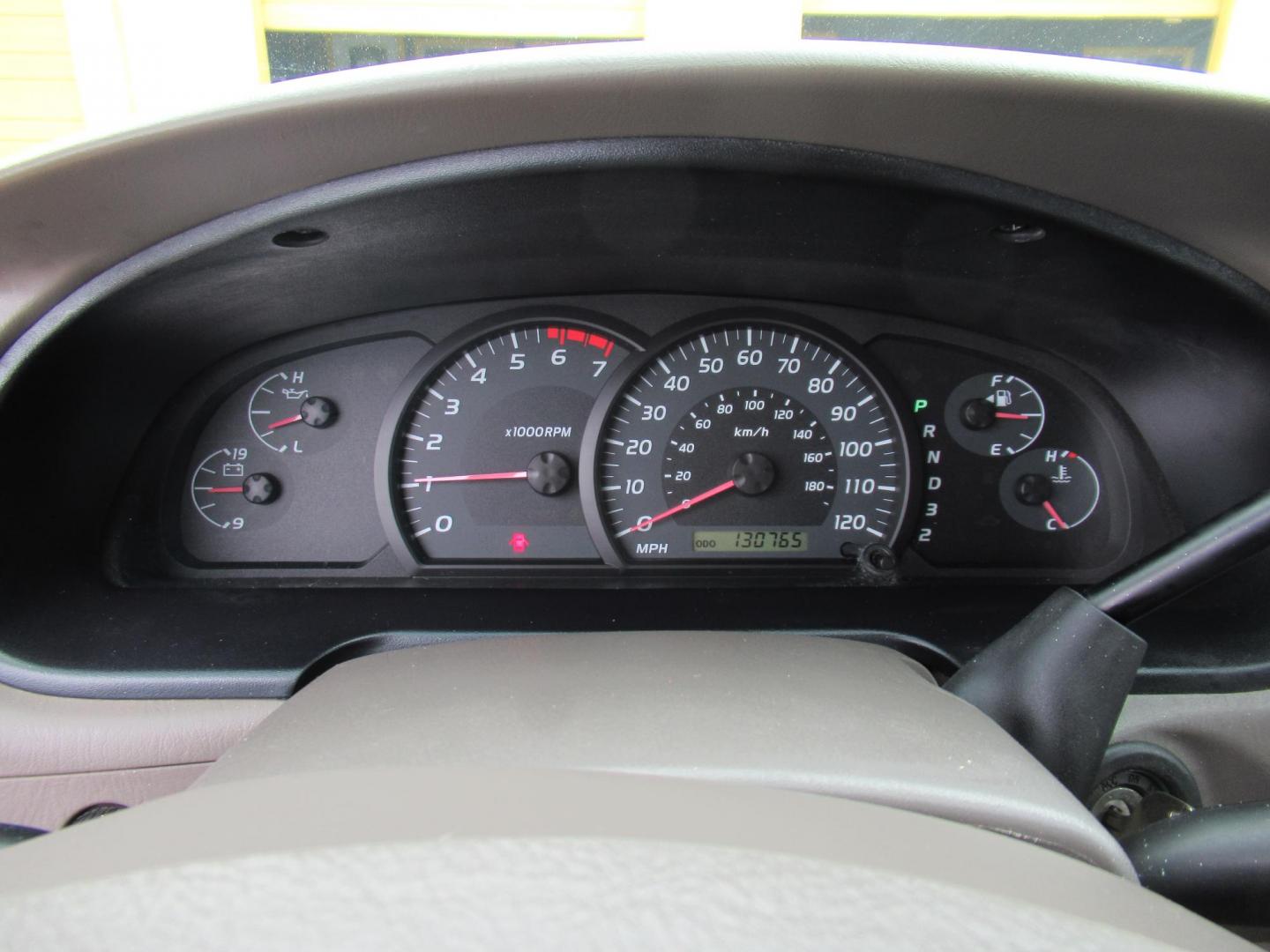 2005 White /Tan Toyota Tundra Limited Double Cab 4WD (5TBDT48125S) with an 4.7L V8 DOHC 32V engine, 5-Speed Automatic Overdrive transmission, located at 1511 North Shepherd Dr., Houston, TX, 77008, (281) 657-1221, 29.798361, -95.412560 - 2005 Toyota Tundra Limited 130,737 mi VIN: 5TBDT48125S483324 Vehicle Details 4 Door Extended Cab Pickup 4.7L V8 F DOHC 32V Gasoline Rear wheel drive w/ 4X4 - Photo#18