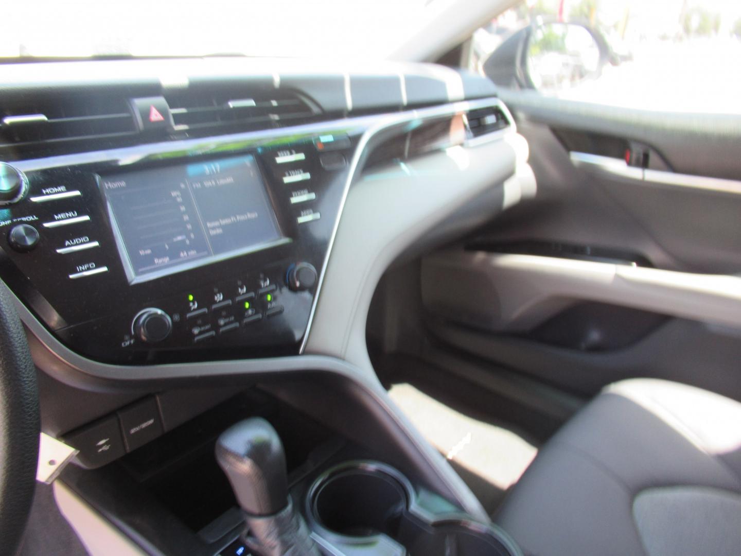 2018 Black /Black Toyota Camry LE (4T1B11HK8JU) with an 2.5L L4 DOHC 16V engine, 8A transmission, located at 1511 North Shepherd Dr., Houston, TX, 77008, (281) 657-1221, 29.798361, -95.412560 - 2018 Toyota Camry L 133,198 mi VIN: 4T1B11HK8JU077397 Vehicle Details Sedan 4 DR 2.5L I4 F DOHC 16V Gasoline Front wheel drive- Photo#5
