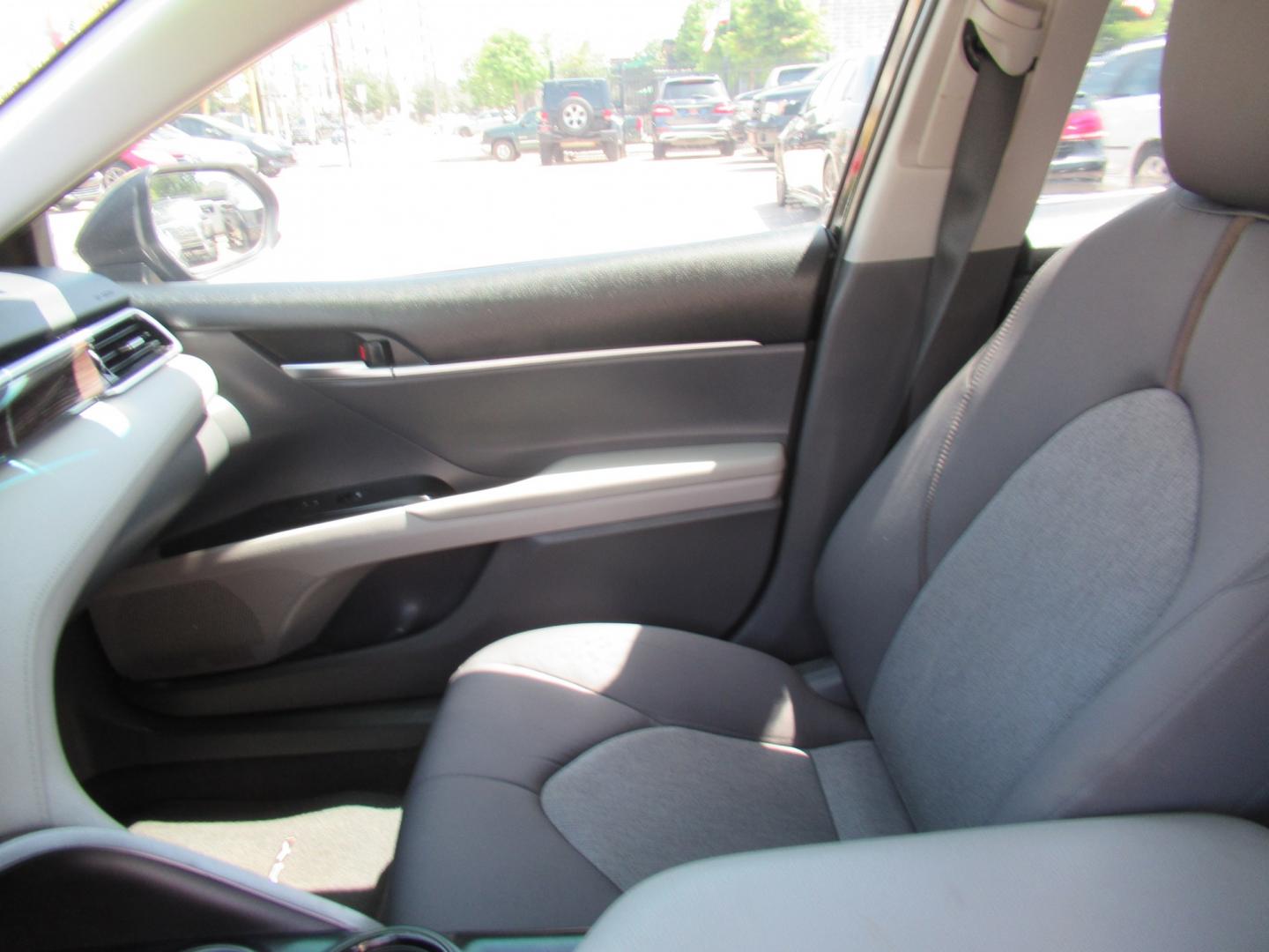 2018 Black /Black Toyota Camry LE (4T1B11HK8JU) with an 2.5L L4 DOHC 16V engine, 8A transmission, located at 1511 North Shepherd Dr., Houston, TX, 77008, (281) 657-1221, 29.798361, -95.412560 - 2018 Toyota Camry L 133,198 mi VIN: 4T1B11HK8JU077397 Vehicle Details Sedan 4 DR 2.5L I4 F DOHC 16V Gasoline Front wheel drive- Photo#6