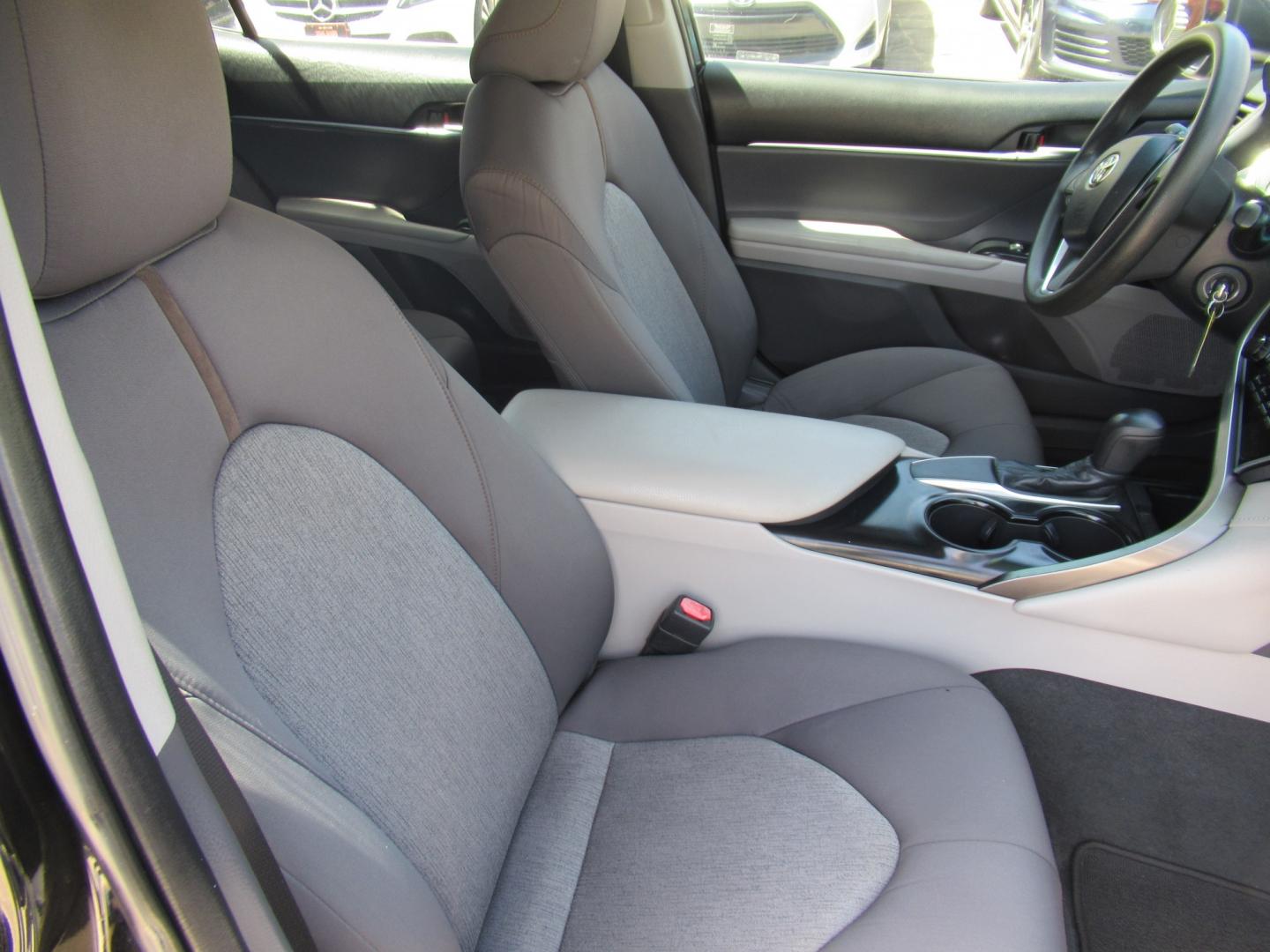 2018 Black /Black Toyota Camry LE (4T1B11HK8JU) with an 2.5L L4 DOHC 16V engine, 8A transmission, located at 1511 North Shepherd Dr., Houston, TX, 77008, (281) 657-1221, 29.798361, -95.412560 - 2018 Toyota Camry L 133,198 mi VIN: 4T1B11HK8JU077397 Vehicle Details Sedan 4 DR 2.5L I4 F DOHC 16V Gasoline Front wheel drive- Photo#13