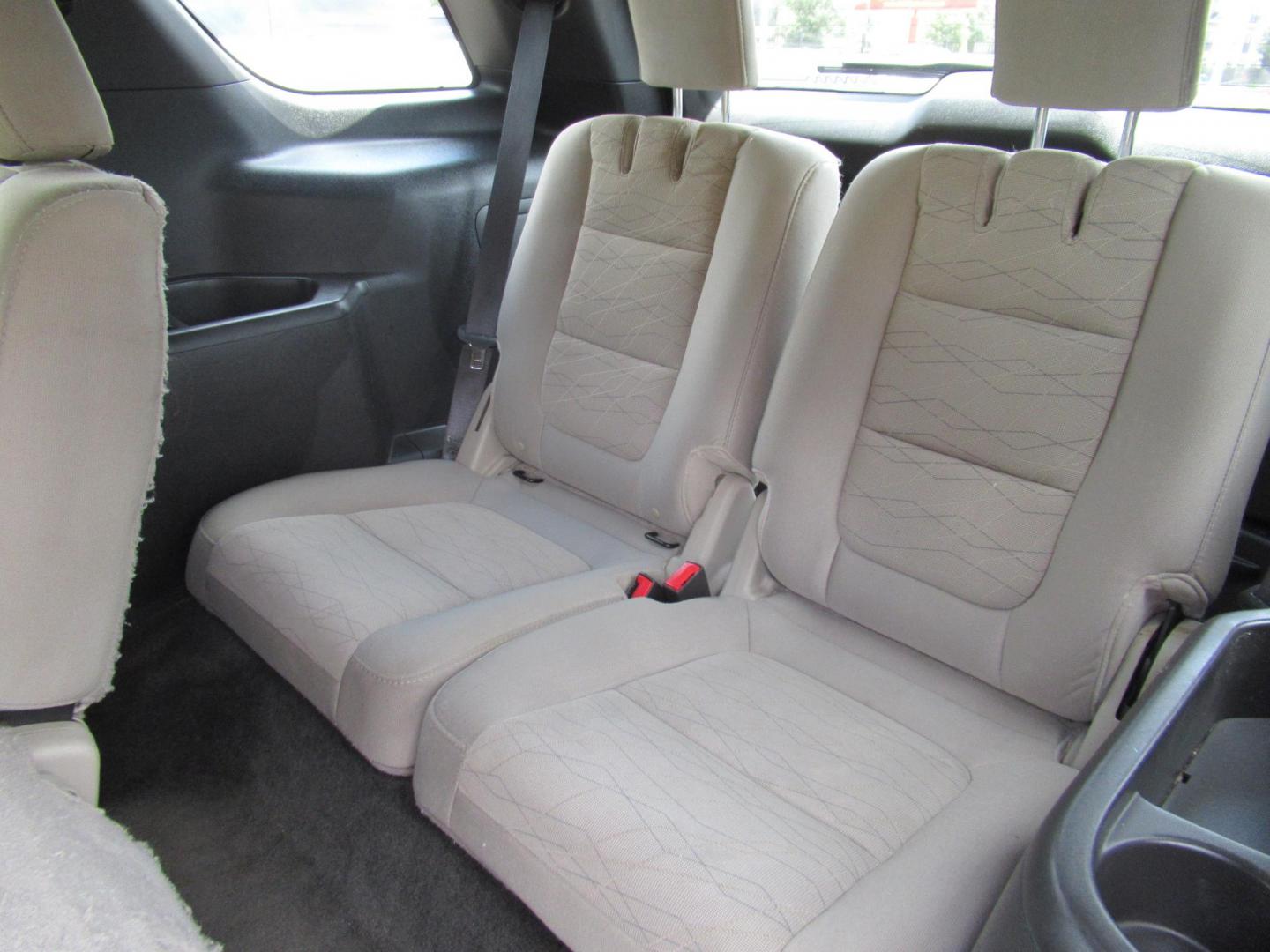 2014 Black /Gray Ford Explorer Base 4WD (1FM5K8B85EG) with an 3.5L V6 DOHC 24V engine, 6-Speed Automatic transmission, located at 1511 North Shepherd Dr., Houston, TX, 77008, (281) 657-1221, 29.798361, -95.412560 - 2014 Ford Explorer 199,112 mi VIN: 1FM5K8B85EGA38156 Vehicle Details 4 Door Wagon/Sport Utility 3.5L V6 F DOHC 24V Gasoline Front wheel drive w/ 4X4 - Photo#8