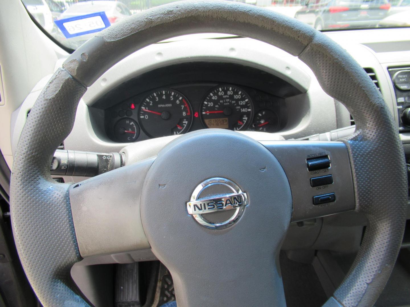 2007 Nissan Frontier LE Crew Cab Long Bed 2WD (1N6AD09U47C) with an 4.0L V6 DOHC 24V engine, 5-Speed Automatic Overdrive transmission, located at 1511 North Shepherd Dr., Houston, TX, 77008, (281) 657-1221, 29.798361, -95.412560 - Photo#1