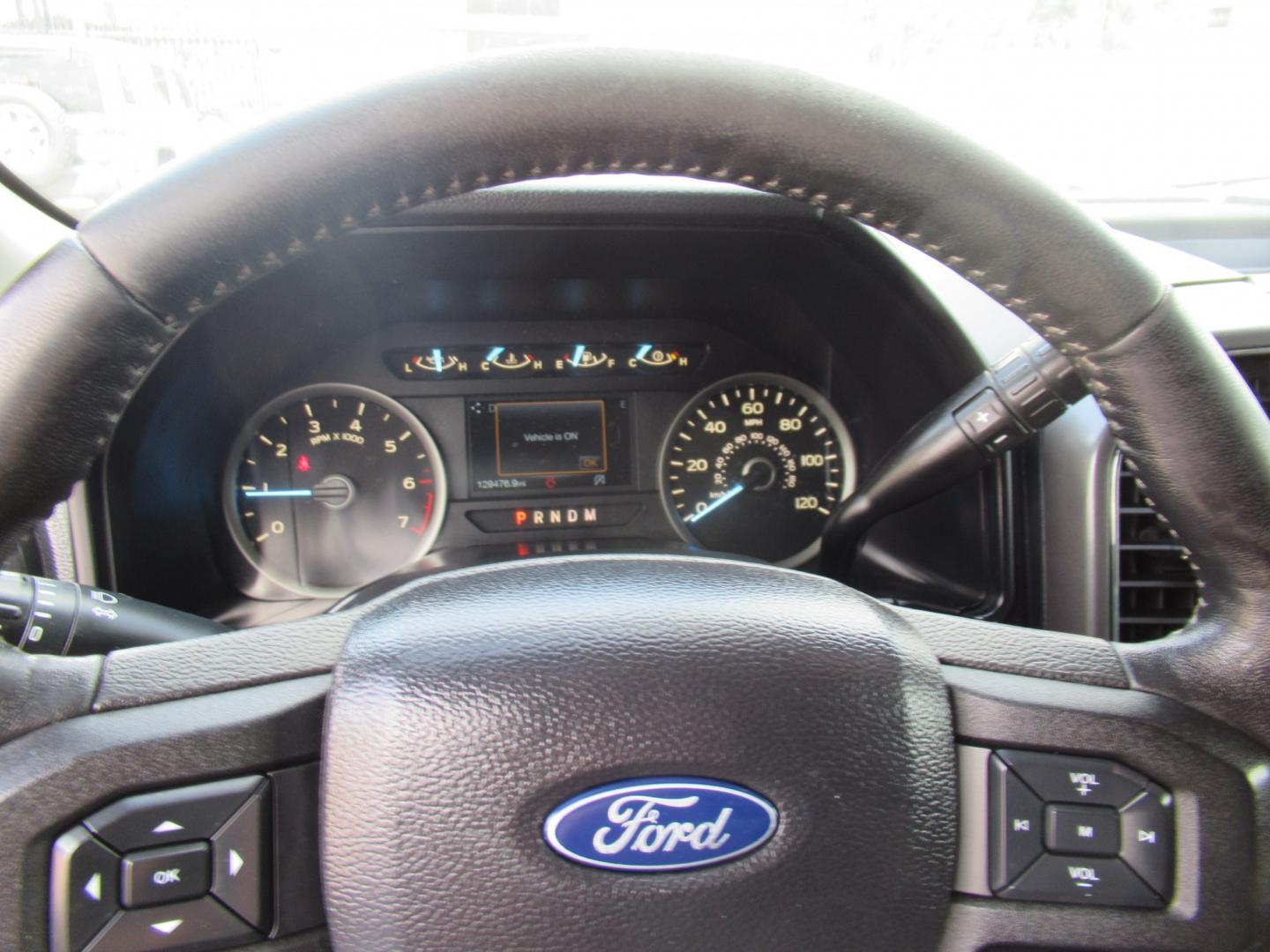 2018 Black /Gray Ford F-150 XLT SuperCrew 5.5-ft. Bed 2WD (1FTEW1CG1JK) with an 3.5L V6 TURBO engine, 6A transmission, located at 1511 North Shepherd Dr., Houston, TX, 77008, (281) 657-1221, 29.798361, -95.412560 - 2018 Ford F-150 XLT 129,418 mi VIN: 1FTEW1CG1JKF55757 Vehicle Details Crew Pickup 3.5L V6 F DOHC 24VGasoline Rear wheel drive- Photo#5