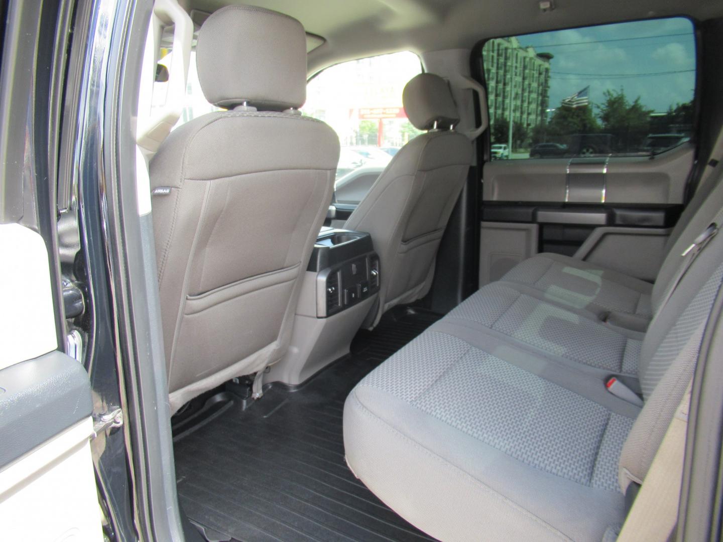 2018 Black /Gray Ford F-150 XLT SuperCrew 5.5-ft. Bed 2WD (1FTEW1CG1JK) with an 3.5L V6 TURBO engine, 6A transmission, located at 1511 North Shepherd Dr., Houston, TX, 77008, (281) 657-1221, 29.798361, -95.412560 - 2018 Ford F-150 XLT 129,418 mi VIN: 1FTEW1CG1JKF55757 Vehicle Details Crew Pickup 3.5L V6 F DOHC 24VGasoline Rear wheel drive- Photo#11