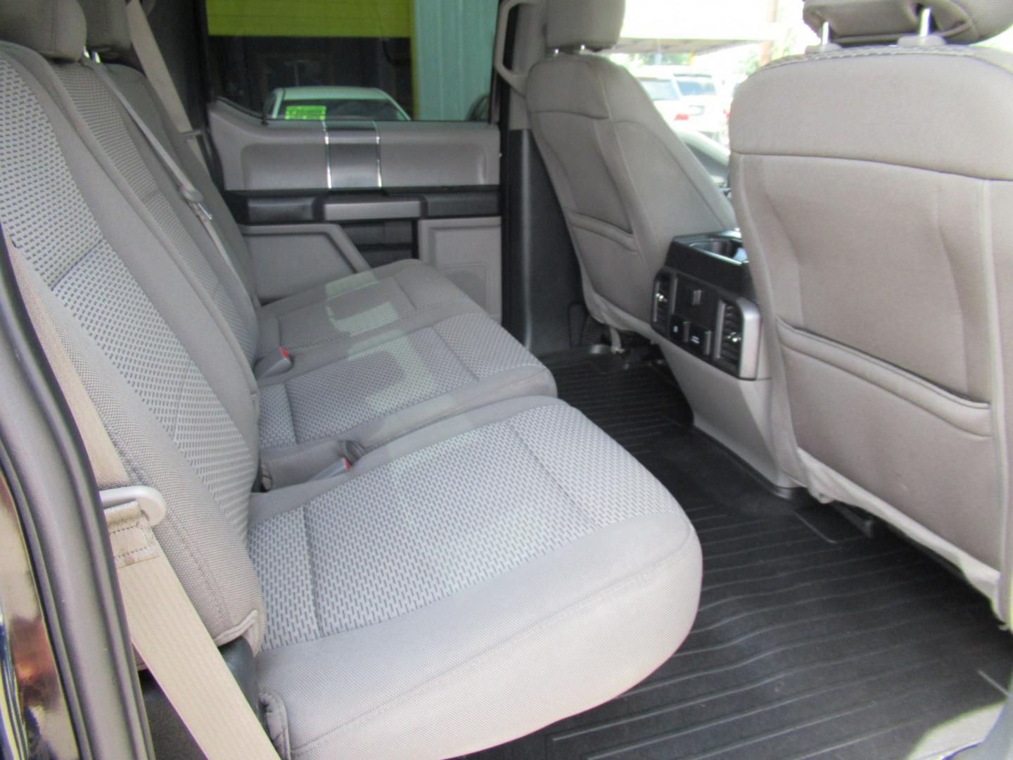 2018 Black /Gray Ford F-150 XLT SuperCrew 5.5-ft. Bed 2WD (1FTEW1CG1JK) with an 3.5L V6 TURBO engine, 6A transmission, located at 1511 North Shepherd Dr., Houston, TX, 77008, (281) 657-1221, 29.798361, -95.412560 - 2018 Ford F-150 XLT 129,418 mi VIN: 1FTEW1CG1JKF55757 Vehicle Details Crew Pickup 3.5L V6 F DOHC 24VGasoline Rear wheel drive- Photo#14