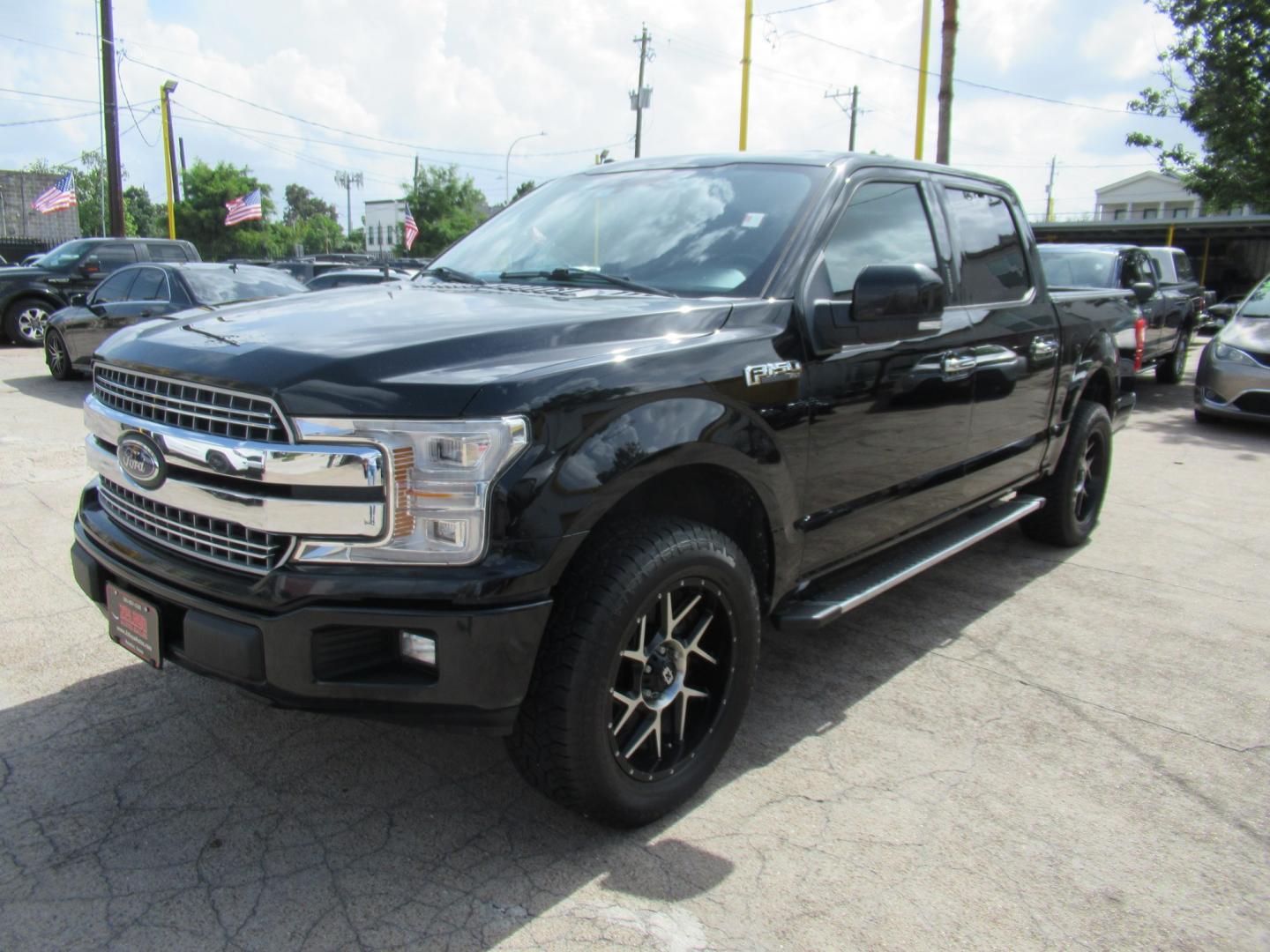 2018 Black /Gray Ford F-150 XLT SuperCrew 5.5-ft. Bed 2WD (1FTEW1CG1JK) with an 3.5L V6 TURBO engine, 6A transmission, located at 1511 North Shepherd Dr., Houston, TX, 77008, (281) 657-1221, 29.798361, -95.412560 - 2018 Ford F-150 XLT 129,418 mi VIN: 1FTEW1CG1JKF55757 Vehicle Details Crew Pickup 3.5L V6 F DOHC 24VGasoline Rear wheel drive- Photo#26