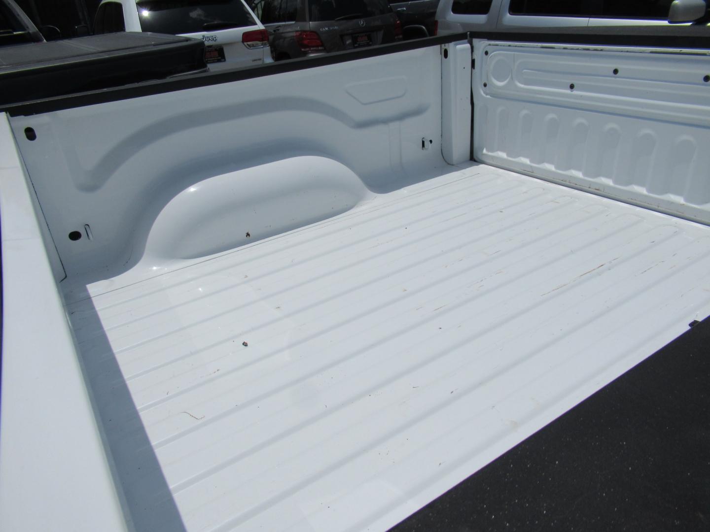 2015 White /Brown RAM 1500 Laramie Crew Cab SWB 4WD (1C6RR7NT9FS) with an 5.7L V8 OHV 16V engine, 6-Speed Automatic transmission, located at 1511 North Shepherd Dr., Houston, TX, 77008, (281) 657-1221, 29.798361, -95.412560 - 2015 Ram 1500 Laramie 145,729 miles VIN: 1C6RR7NT9FS513258 Vehicle Details Crew Pickup 5.7L V8 F OHV 16V Gasoline Rear wheel drive w/ 4X4- Photo#14