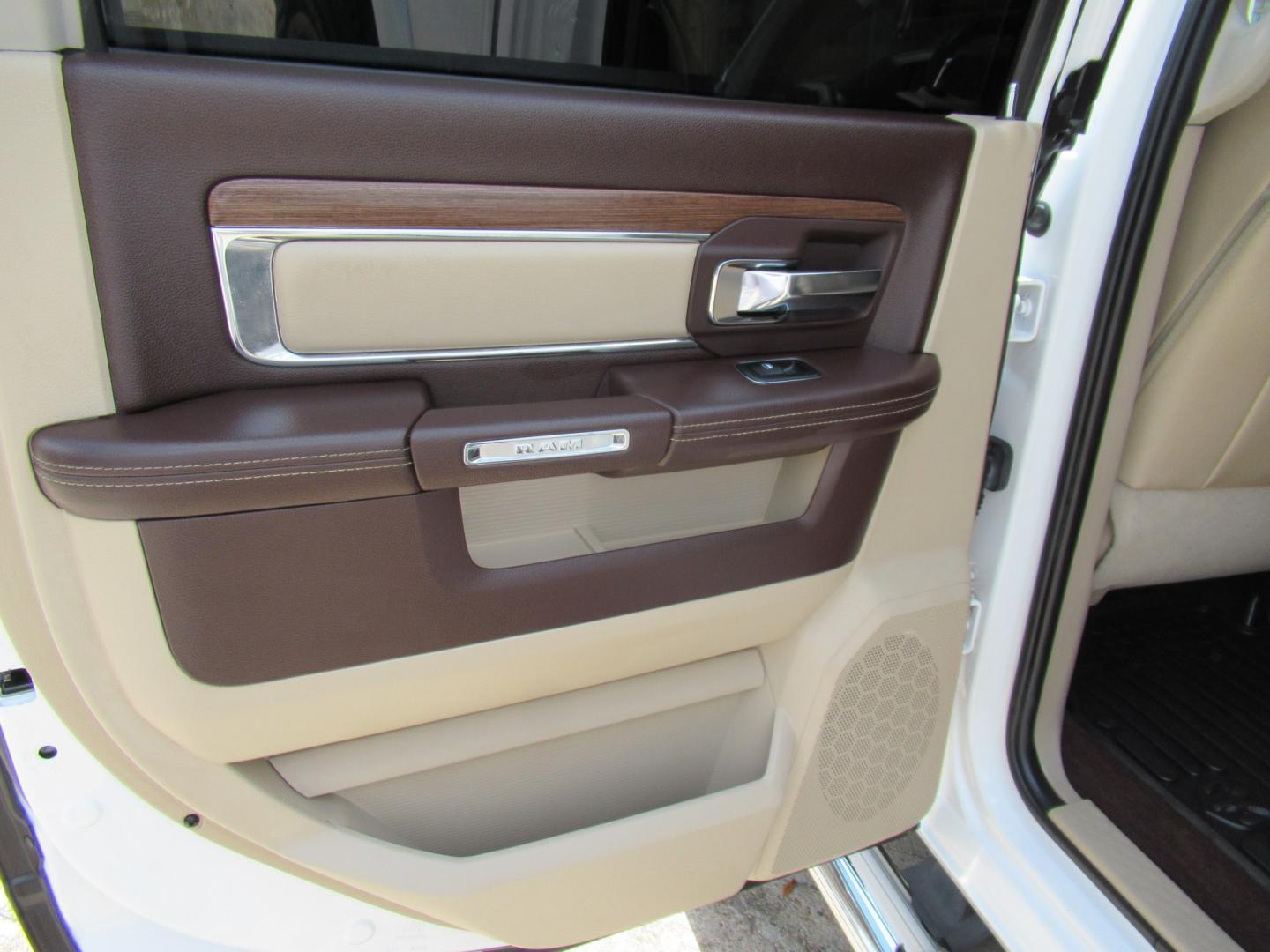 2015 White /Brown RAM 1500 Laramie Crew Cab SWB 4WD (1C6RR7NT9FS) with an 5.7L V8 OHV 16V engine, 6-Speed Automatic transmission, located at 1511 North Shepherd Dr., Houston, TX, 77008, (281) 657-1221, 29.798361, -95.412560 - 2015 Ram 1500 Laramie 145,729 miles VIN: 1C6RR7NT9FS513258 Vehicle Details Crew Pickup 5.7L V8 F OHV 16V Gasoline Rear wheel drive w/ 4X4- Photo#13