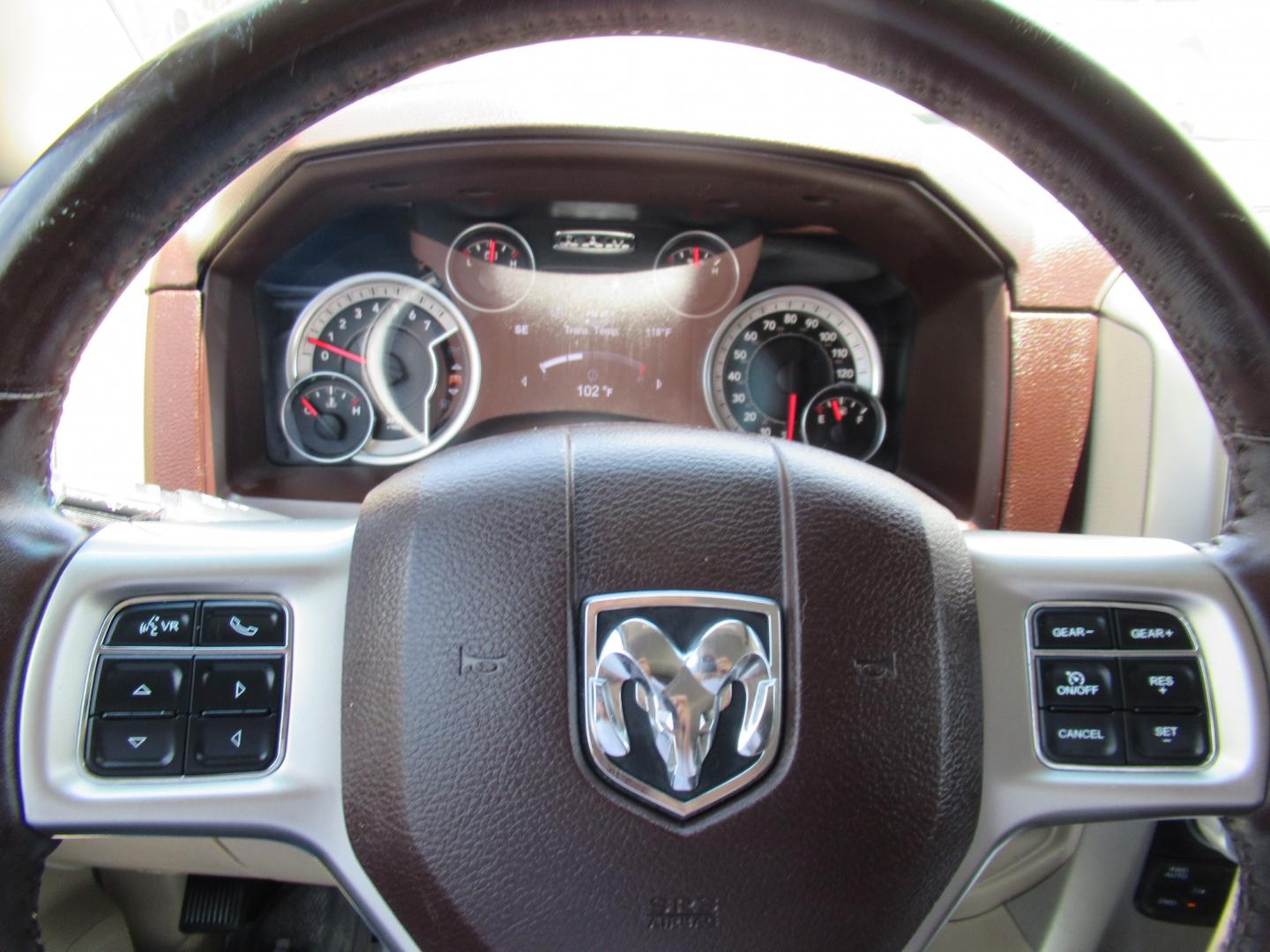2015 White /Brown RAM 1500 Laramie Crew Cab SWB 4WD (1C6RR7NT9FS) with an 5.7L V8 OHV 16V engine, 6-Speed Automatic transmission, located at 1511 North Shepherd Dr., Houston, TX, 77008, (281) 657-1221, 29.798361, -95.412560 - 2015 Ram 1500 Laramie 145,729 miles VIN: 1C6RR7NT9FS513258 Vehicle Details Crew Pickup 5.7L V8 F OHV 16V Gasoline Rear wheel drive w/ 4X4- Photo#22