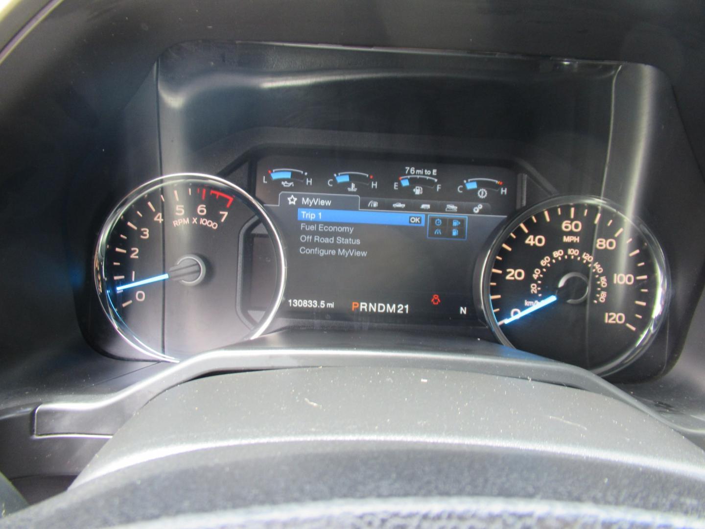 2015 Silver /Black Ford F-150 XLT SuperCrew 6.5-ft. Bed 4WD (1FTEW1EF0FF) with an 5.0L V8 engine, 6-Speed Automatic transmission, located at 1511 North Shepherd Dr., Houston, TX, 77008, (281) 657-1221, 29.798361, -95.412560 - 2015 Ford F-150 Lariat 130,833 miles VIN: 1FTEW1EF0FFA96810 Vehicle Details Crew Pickup 5.0L V8 F DOHC 32V Gasoline Rear wheel drive w/ 4X4- Photo#8