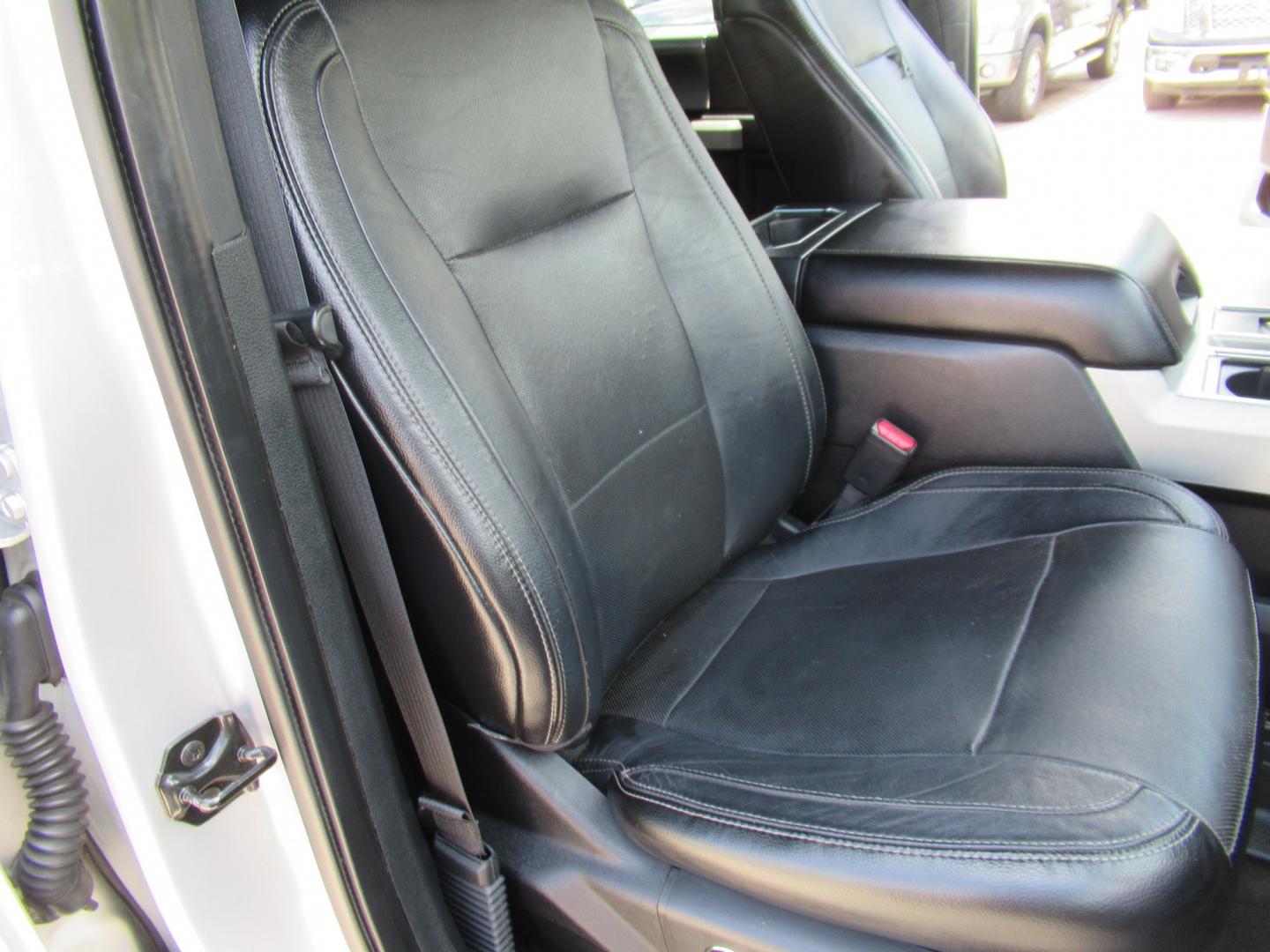 2015 Silver /Black Ford F-150 XLT SuperCrew 6.5-ft. Bed 4WD (1FTEW1EF0FF) with an 5.0L V8 engine, 6-Speed Automatic transmission, located at 1511 North Shepherd Dr., Houston, TX, 77008, (281) 657-1221, 29.798361, -95.412560 - 2015 Ford F-150 Lariat 130,833 miles VIN: 1FTEW1EF0FFA96810 Vehicle Details Crew Pickup 5.0L V8 F DOHC 32V Gasoline Rear wheel drive w/ 4X4- Photo#20