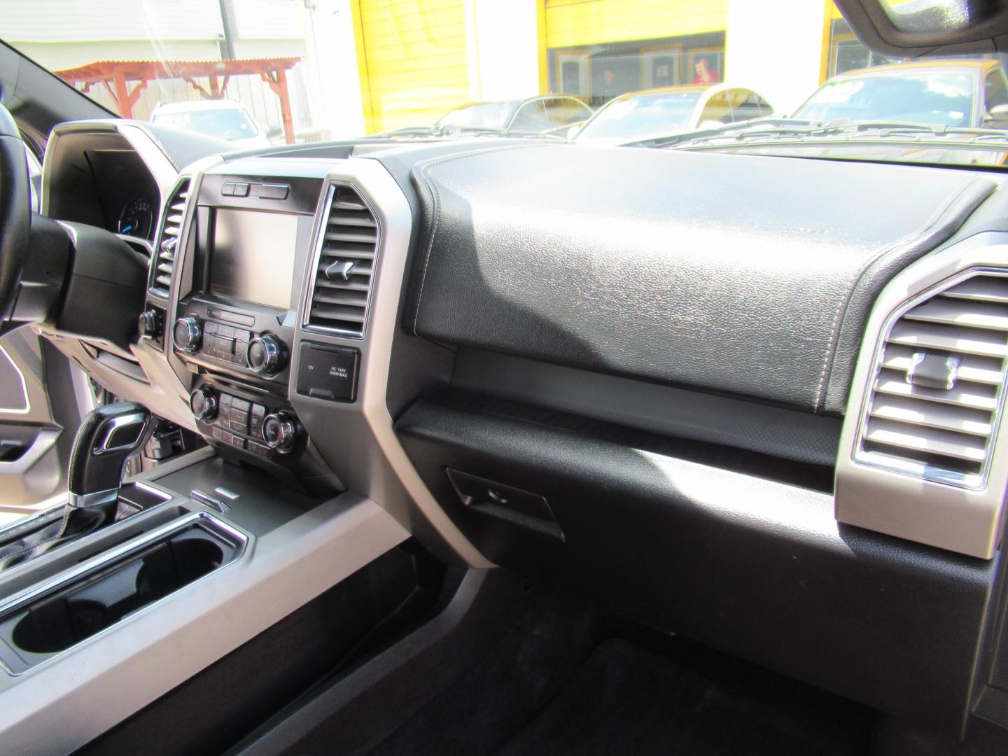 2015 Silver /Black Ford F-150 XLT SuperCrew 6.5-ft. Bed 4WD (1FTEW1EF0FF) with an 5.0L V8 engine, 6-Speed Automatic transmission, located at 1511 North Shepherd Dr., Houston, TX, 77008, (281) 657-1221, 29.798361, -95.412560 - 2015 Ford F-150 Lariat 130,833 miles VIN: 1FTEW1EF0FFA96810 Vehicle Details Crew Pickup 5.0L V8 F DOHC 32V Gasoline Rear wheel drive w/ 4X4- Photo#21