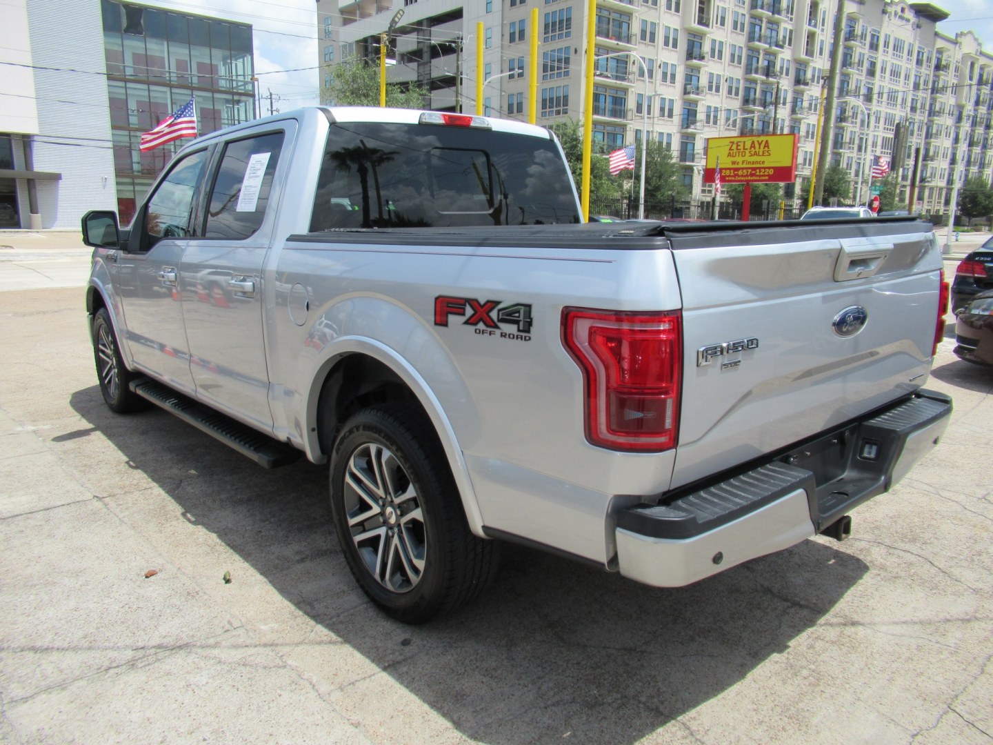 2015 Silver /Black Ford F-150 XLT SuperCrew 6.5-ft. Bed 4WD (1FTEW1EF0FF) with an 5.0L V8 engine, 6-Speed Automatic transmission, located at 1511 North Shepherd Dr., Houston, TX, 77008, (281) 657-1221, 29.798361, -95.412560 - 2015 Ford F-150 Lariat 130,833 miles VIN: 1FTEW1EF0FFA96810 Vehicle Details Crew Pickup 5.0L V8 F DOHC 32V Gasoline Rear wheel drive w/ 4X4- Photo#31