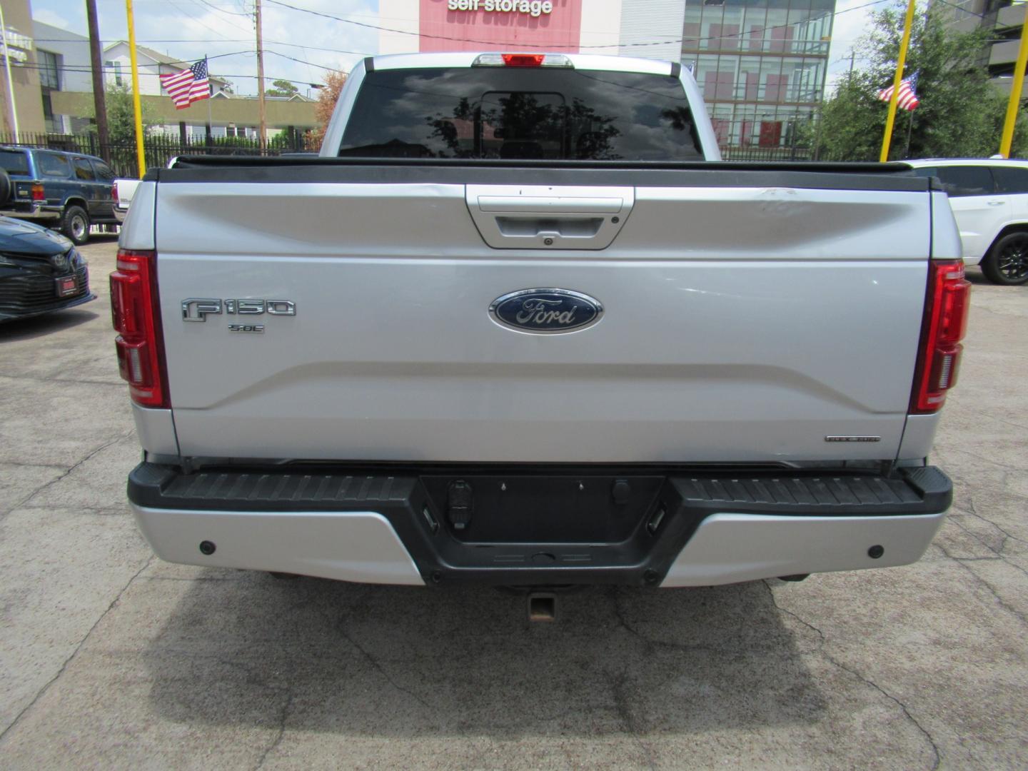 2015 Silver /Black Ford F-150 XLT SuperCrew 6.5-ft. Bed 4WD (1FTEW1EF0FF) with an 5.0L V8 engine, 6-Speed Automatic transmission, located at 1511 North Shepherd Dr., Houston, TX, 77008, (281) 657-1221, 29.798361, -95.412560 - 2015 Ford F-150 Lariat 130,833 miles VIN: 1FTEW1EF0FFA96810 Vehicle Details Crew Pickup 5.0L V8 F DOHC 32V Gasoline Rear wheel drive w/ 4X4- Photo#32
