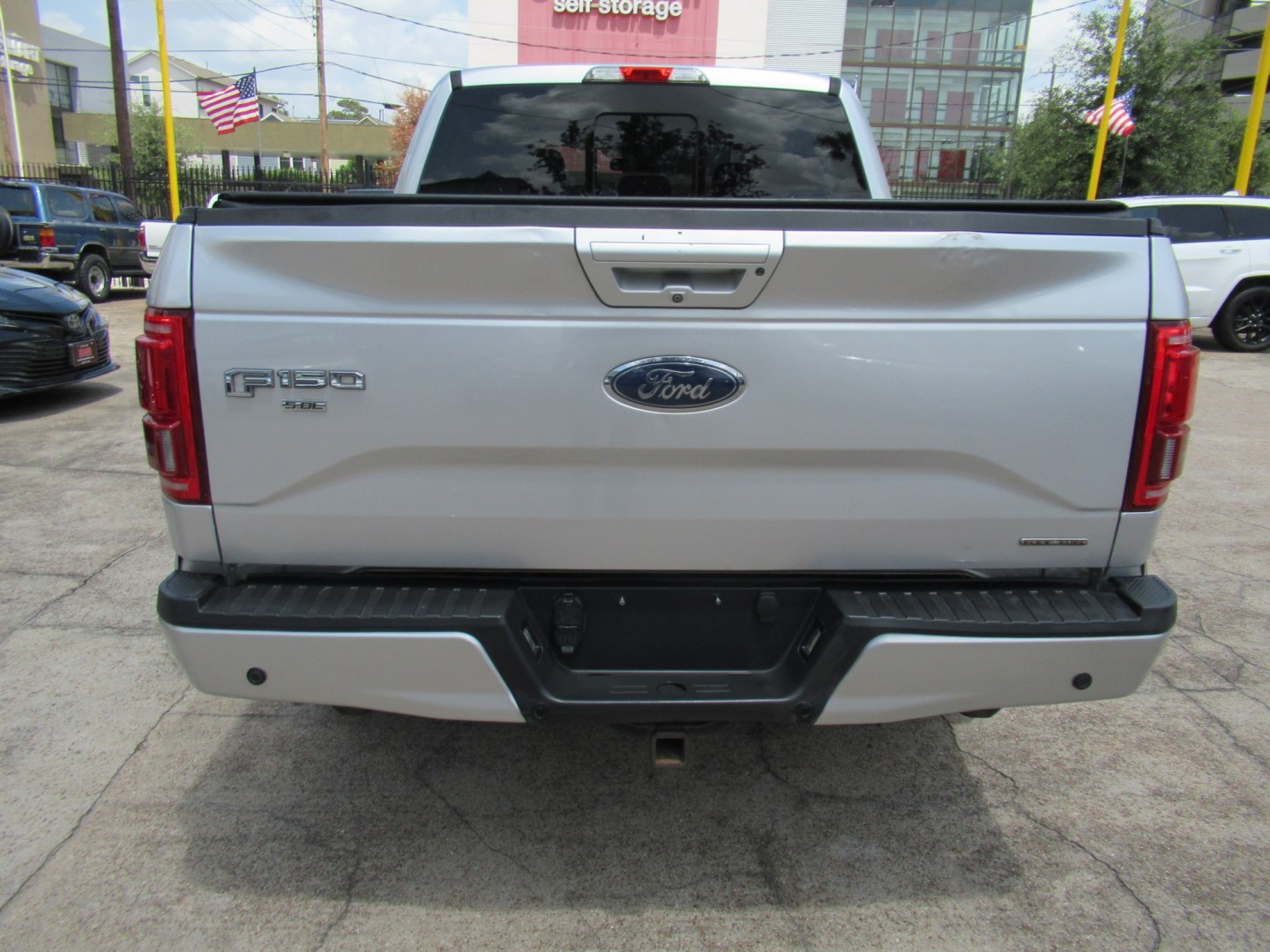 2015 Silver /Black Ford F-150 XLT SuperCrew 6.5-ft. Bed 4WD (1FTEW1EF0FF) with an 5.0L V8 engine, 6-Speed Automatic transmission, located at 1511 North Shepherd Dr., Houston, TX, 77008, (281) 657-1221, 29.798361, -95.412560 - 2015 Ford F-150 Lariat 130,833 miles VIN: 1FTEW1EF0FFA96810 Vehicle Details Crew Pickup 5.0L V8 F DOHC 32V Gasoline Rear wheel drive w/ 4X4- Photo#32