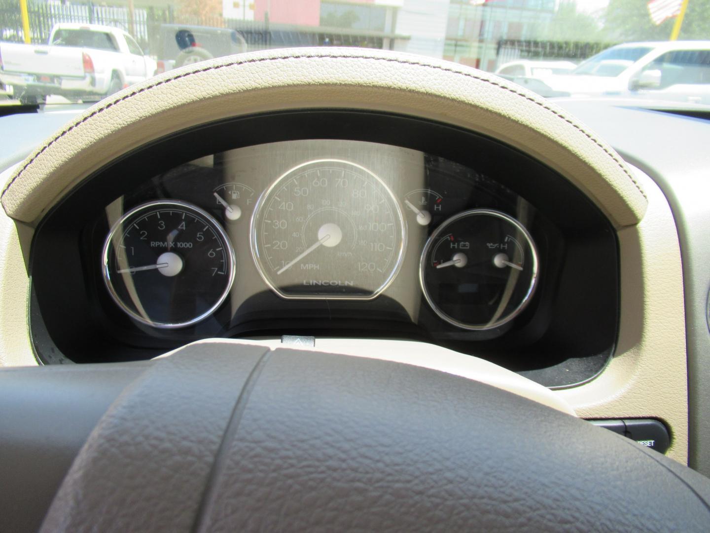 2008 White /Tan Lincoln Mark LT 2WD (5LTPW16518F) with an 5.4L V8 SOHC 24V engine, 4A transmission, located at 1511 North Shepherd Dr., Houston, TX, 77008, (281) 657-1221, 29.798361, -95.412560 - 2008 Lincoln Mark LT 219,705 miles VIN: 5LTPW16518FJ04007 Vehicle Details Crew Pickup 5.4L V8 F SOHC 3V Gasoline Rear wheel drive- Photo#8