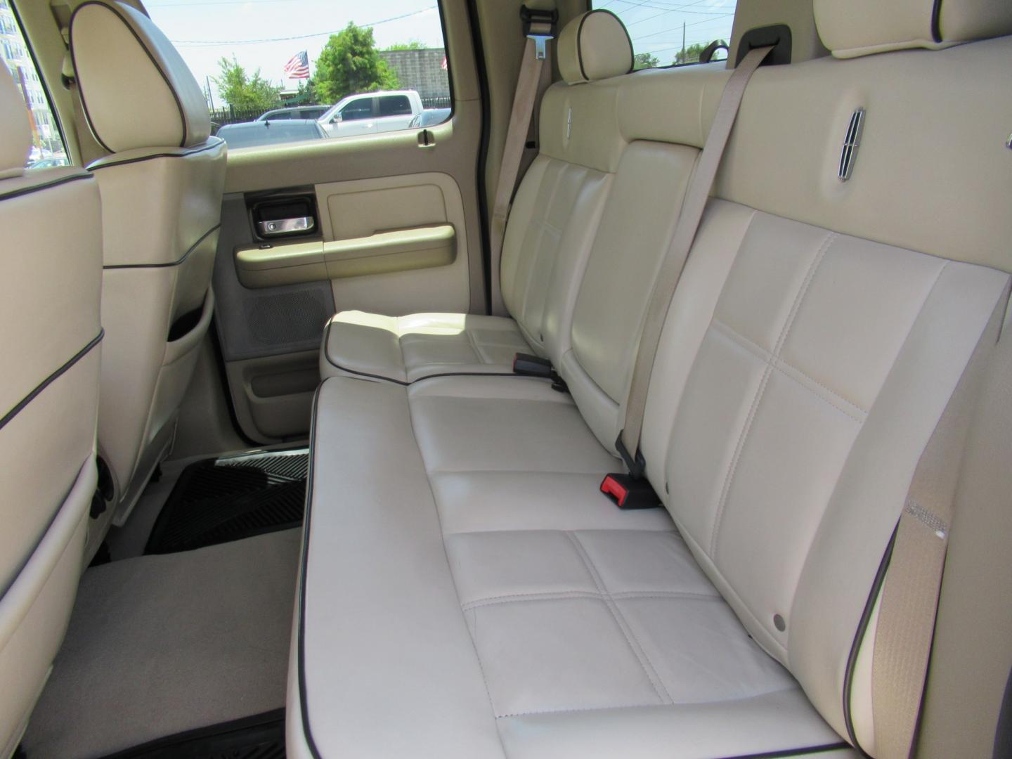 2008 White /Tan Lincoln Mark LT 2WD (5LTPW16518F) with an 5.4L V8 SOHC 24V engine, 4A transmission, located at 1511 North Shepherd Dr., Houston, TX, 77008, (281) 657-1221, 29.798361, -95.412560 - 2008 Lincoln Mark LT 219,705 miles VIN: 5LTPW16518FJ04007 Vehicle Details Crew Pickup 5.4L V8 F SOHC 3V Gasoline Rear wheel drive- Photo#11