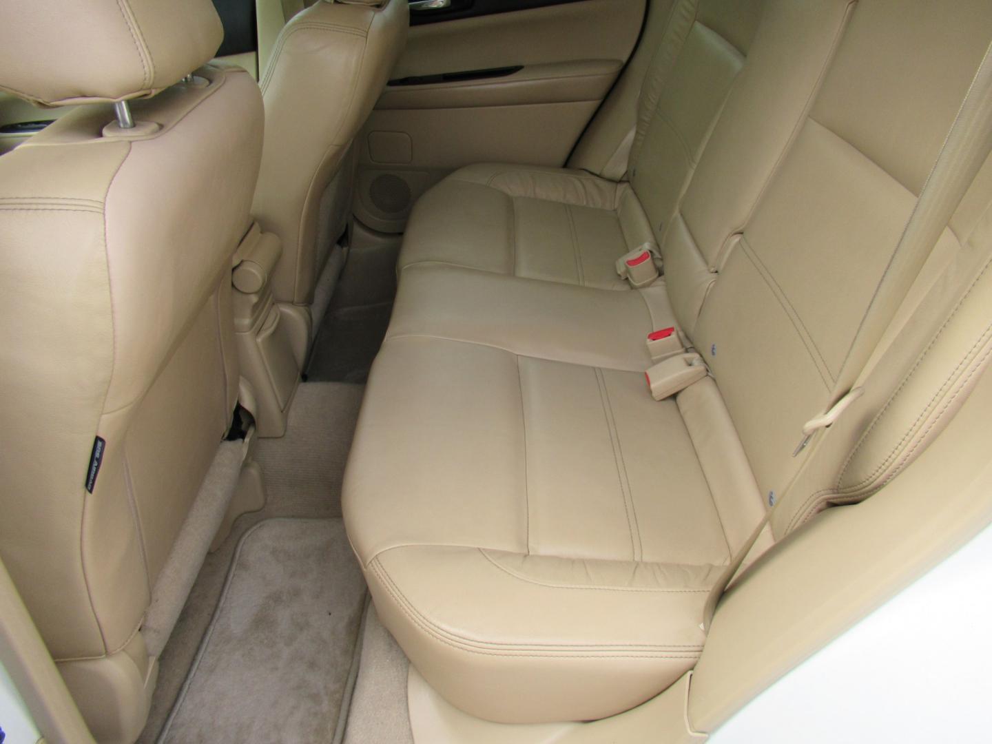2008 White /TAN Subaru Forester 2.5XT Limited (JF1SG696X8H) with an 2.5L H4 DOHC 16V TURBO engine, 4A transmission, located at 1511 North Shepherd Dr., Houston, TX, 77008, (281) 657-1221, 29.798361, -95.412560 - 2008 Subaru Forester 2.5 XT Limited 189,484 miles VIN: JF1SG696X8H707687 Vehicle Details 4 Door Wagon/Sport Utility 2.5L H4 F DOHC 16V Gasoline All wheel drive- Photo#2