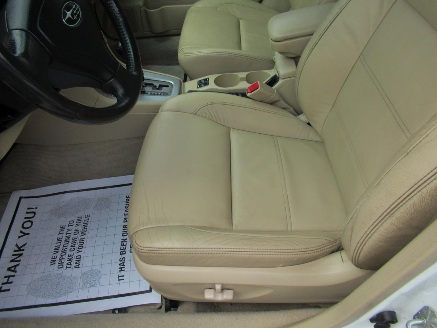 2008 White /TAN Subaru Forester 2.5XT Limited (JF1SG696X8H) with an 2.5L H4 DOHC 16V TURBO engine, 4A transmission, located at 1511 North Shepherd Dr., Houston, TX, 77008, (281) 657-1221, 29.798361, -95.412560 - 2008 Subaru Forester 2.5 XT Limited 189,484 miles VIN: JF1SG696X8H707687 Vehicle Details 4 Door Wagon/Sport Utility 2.5L H4 F DOHC 16V Gasoline All wheel drive- Photo#4