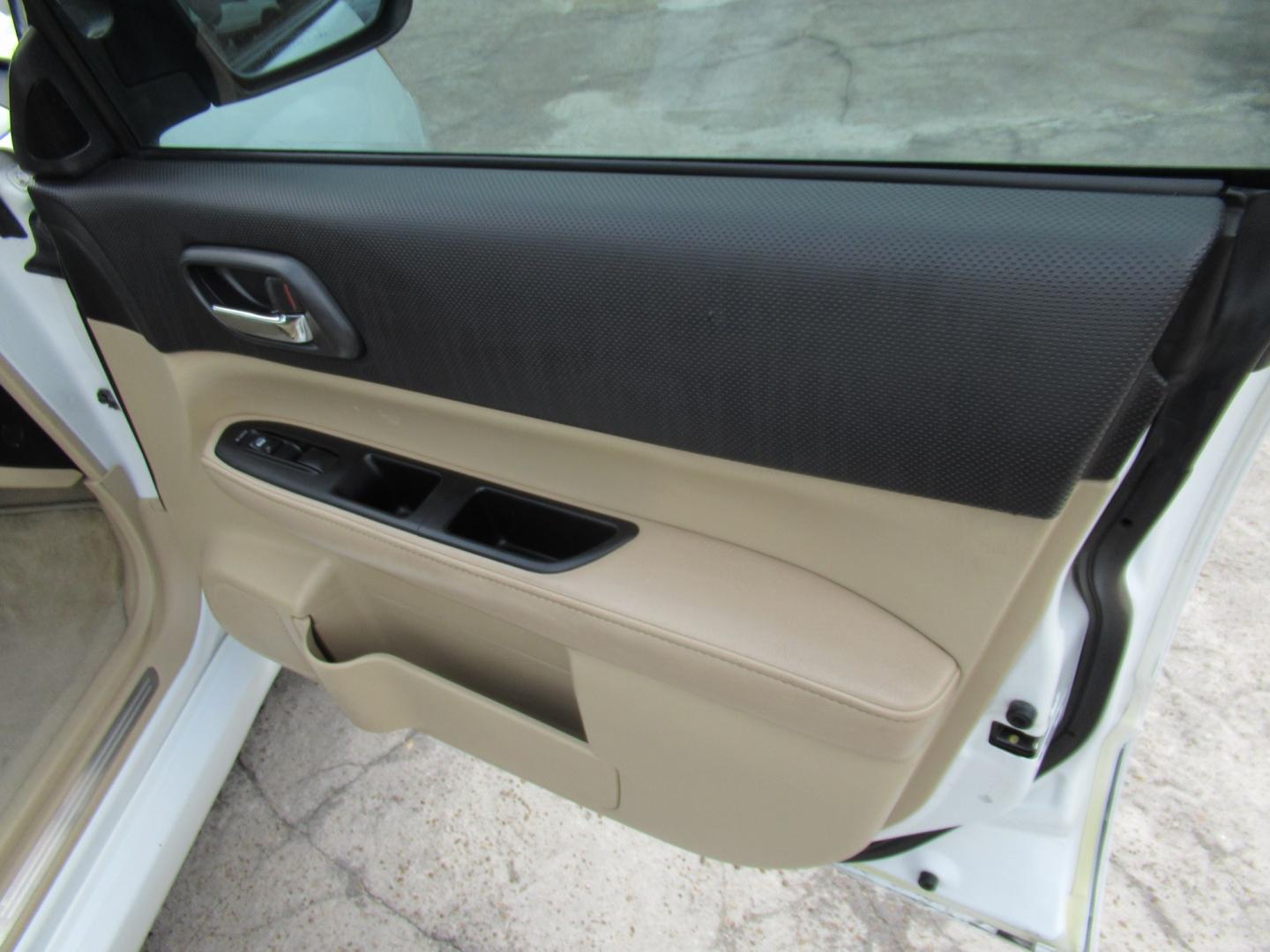 2008 White /TAN Subaru Forester 2.5XT Limited (JF1SG696X8H) with an 2.5L H4 DOHC 16V TURBO engine, 4A transmission, located at 1511 North Shepherd Dr., Houston, TX, 77008, (281) 657-1221, 29.798361, -95.412560 - 2008 Subaru Forester 2.5 XT Limited 189,484 miles VIN: JF1SG696X8H707687 Vehicle Details 4 Door Wagon/Sport Utility 2.5L H4 F DOHC 16V Gasoline All wheel drive- Photo#18