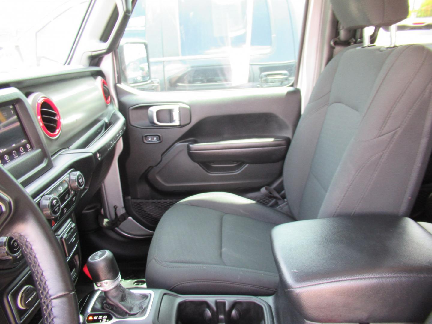 2020 Gray /Black Jeep Wrangler Unlimited Sport (1C4HJXDN7LW) with an 2.0L L4 DOHC 16V TURBO engine, 6A transmission, located at 1511 North Shepherd Dr., Houston, TX, 77008, (281) 657-1221, 29.798361, -95.412560 - 2020 Jeep Wrangler Unlimited Sport S 122,106 miles VIN: 1C4HJXDN7LW282475 Vehicle Details 4 Door Wagon/Sport Utility 2.0L I4 F DOHC 16V Gasoline Rear wheel drive w/ 4X4- Photo#6