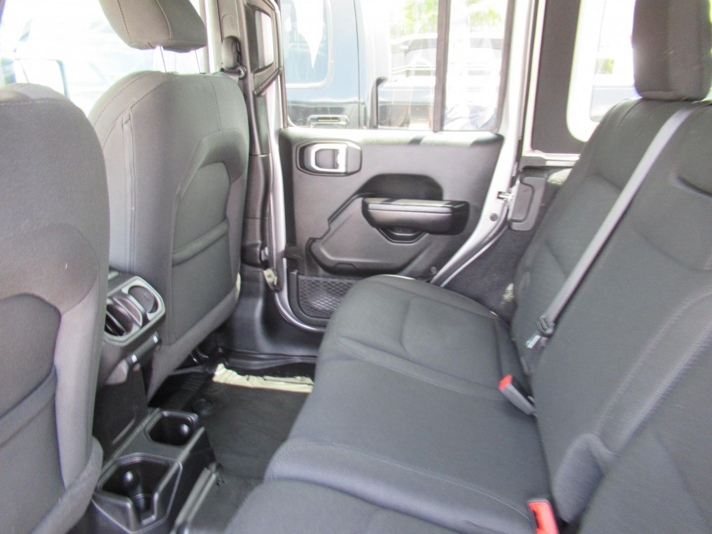 2020 Gray /Black Jeep Wrangler Unlimited Sport (1C4HJXDN7LW) with an 2.0L L4 DOHC 16V TURBO engine, 6A transmission, located at 1511 North Shepherd Dr., Houston, TX, 77008, (281) 657-1221, 29.798361, -95.412560 - 2020 Jeep Wrangler Unlimited Sport S 122,106 miles VIN: 1C4HJXDN7LW282475 Vehicle Details 4 Door Wagon/Sport Utility 2.0L I4 F DOHC 16V Gasoline Rear wheel drive w/ 4X4- Photo#9