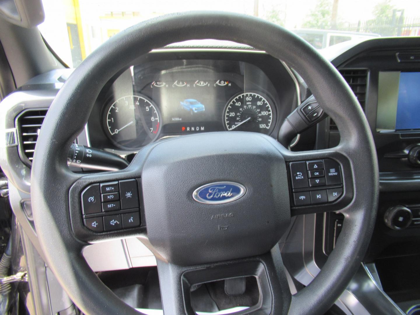 2022 Black /Black Ford F-150 XLT SuperCrew 6.5-ft. Bed 4WD (1FTEW1EP9NF) with an 2.7L V6 DOHC 24V engine, 6A transmission, located at 1511 North Shepherd Dr., Houston, TX, 77008, (281) 657-1221, 29.798361, -95.412560 - 2022 Ford F-150 XL 143,249 miles VIN: 1FTEW1EP9NFA10613 Vehicle Details Crew Pickup 2.7L V6 F DOHC 24V Gasoline Rear wheel drive w/ 4X4- Photo#2
